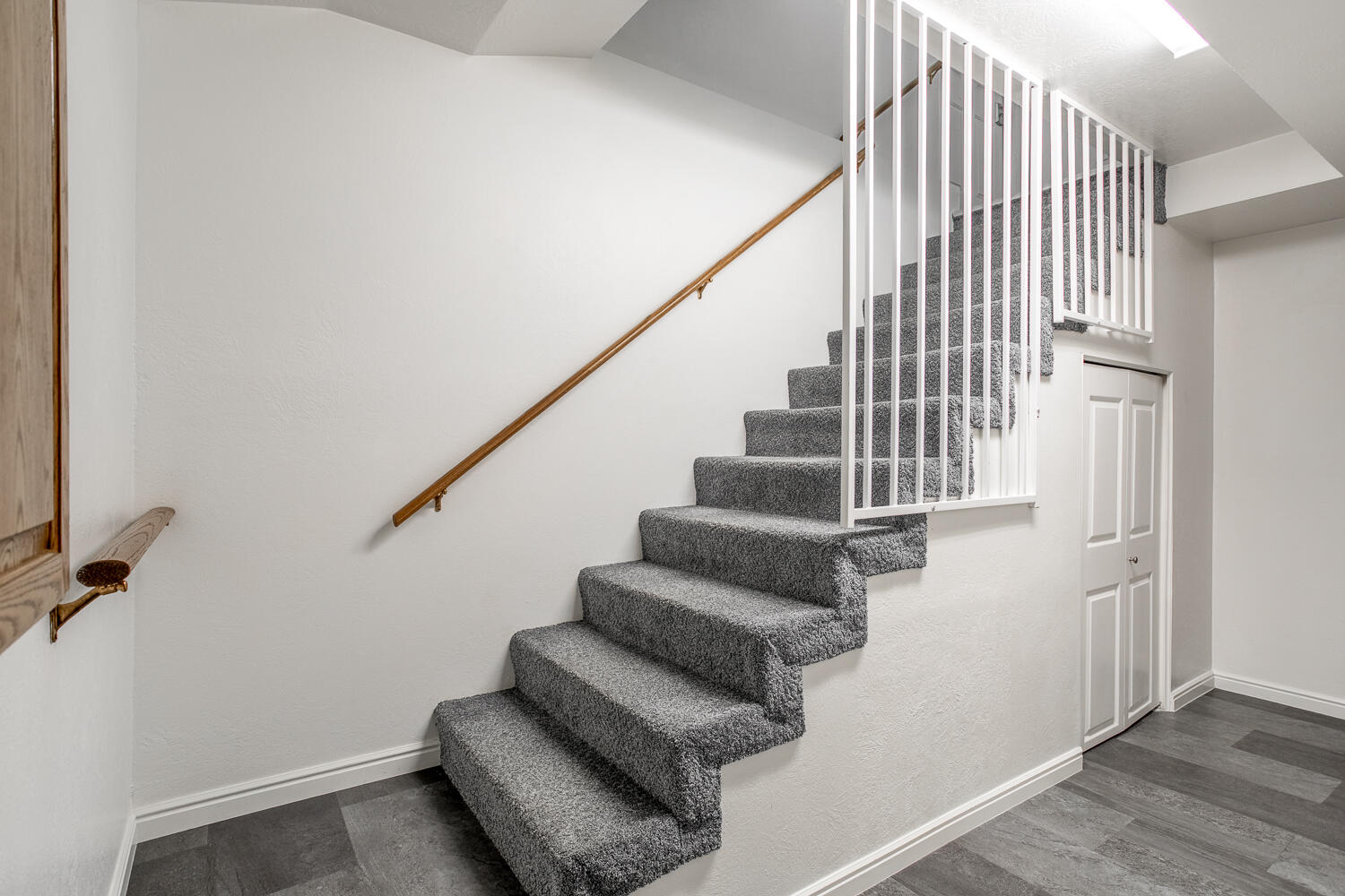 DIXIE MOBILE ESTATES - Residential