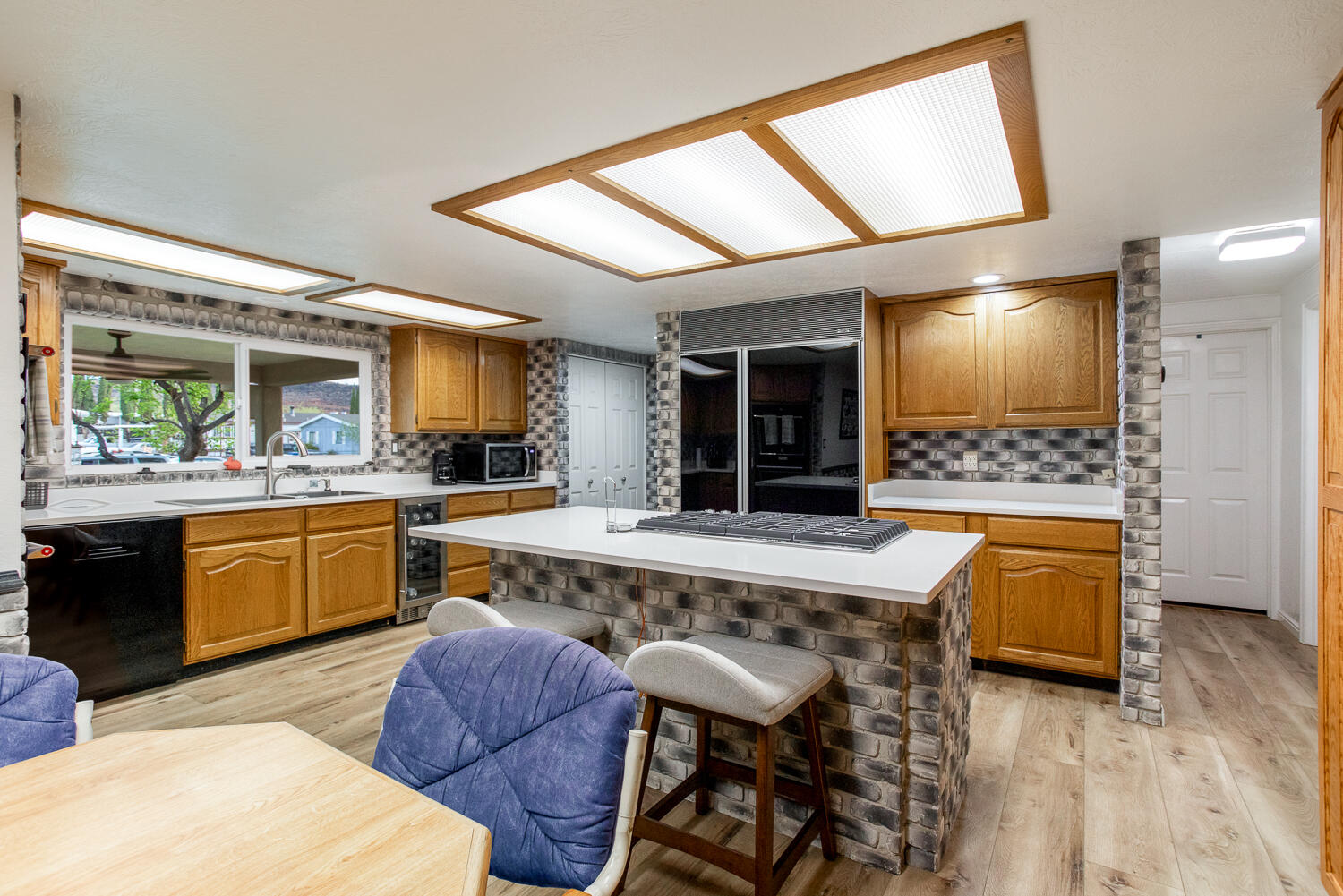 DIXIE MOBILE ESTATES - Residential