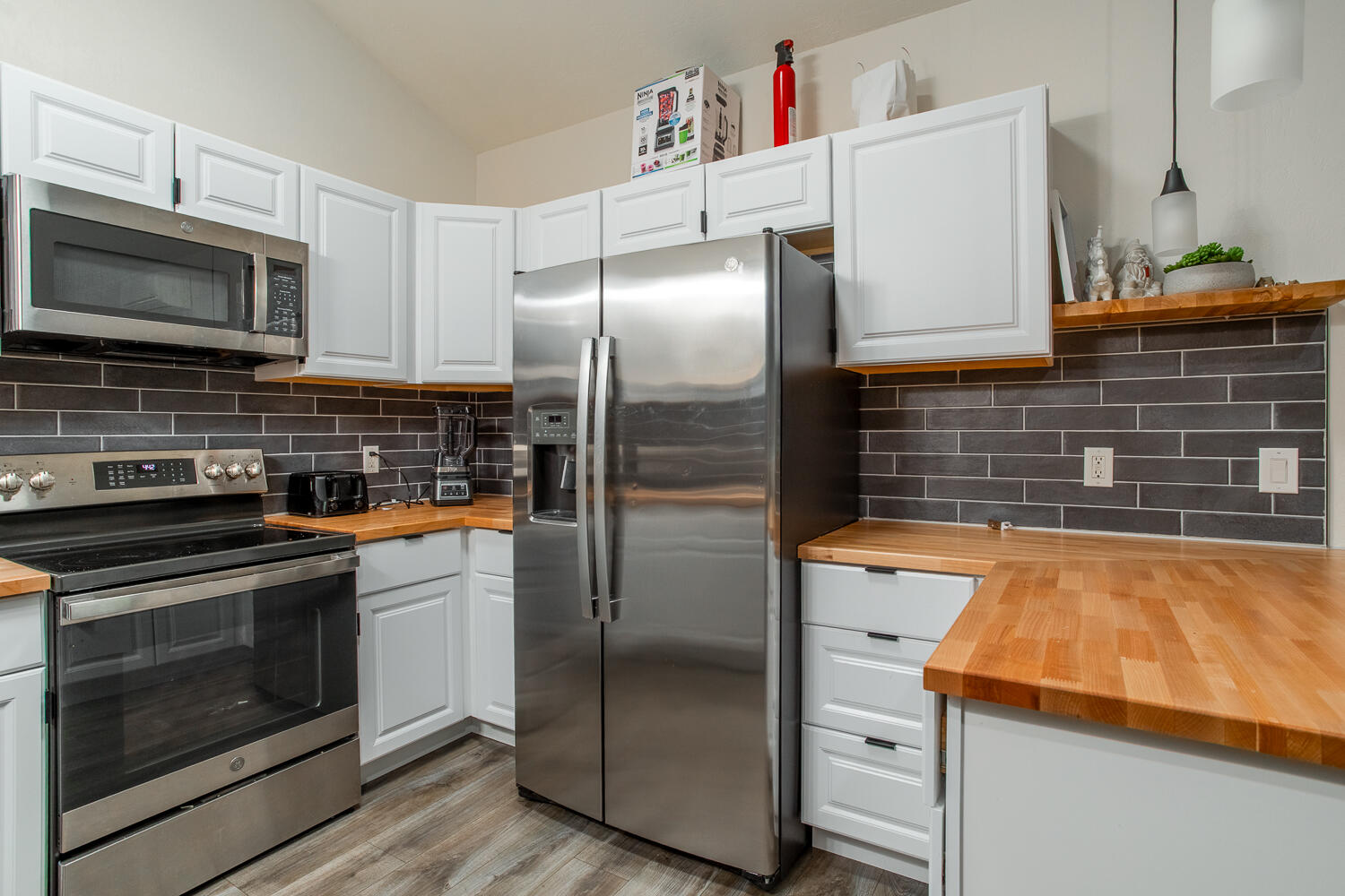 DIXIE MOBILE ESTATES - Residential