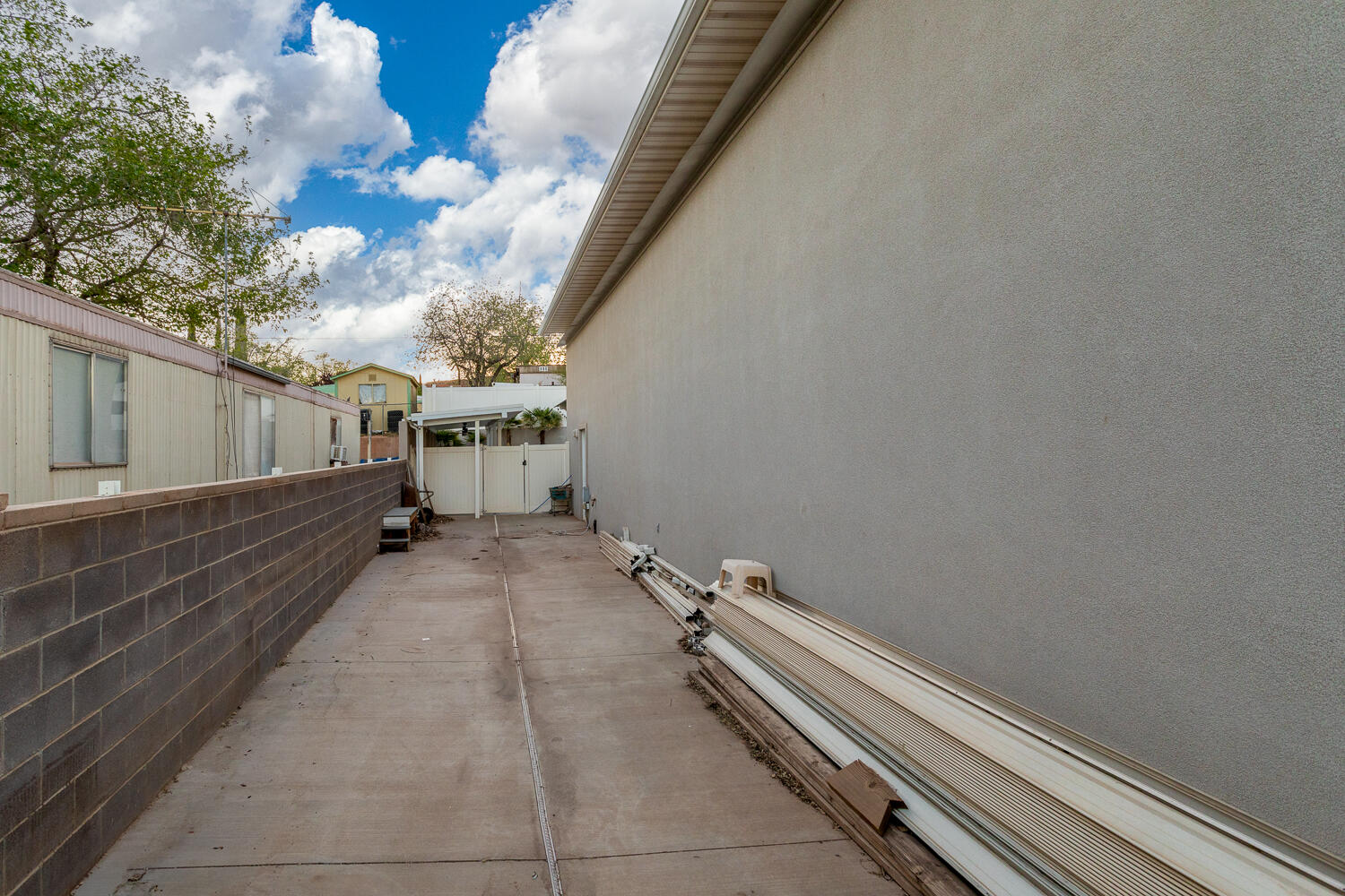 DIXIE MOBILE ESTATES - Residential