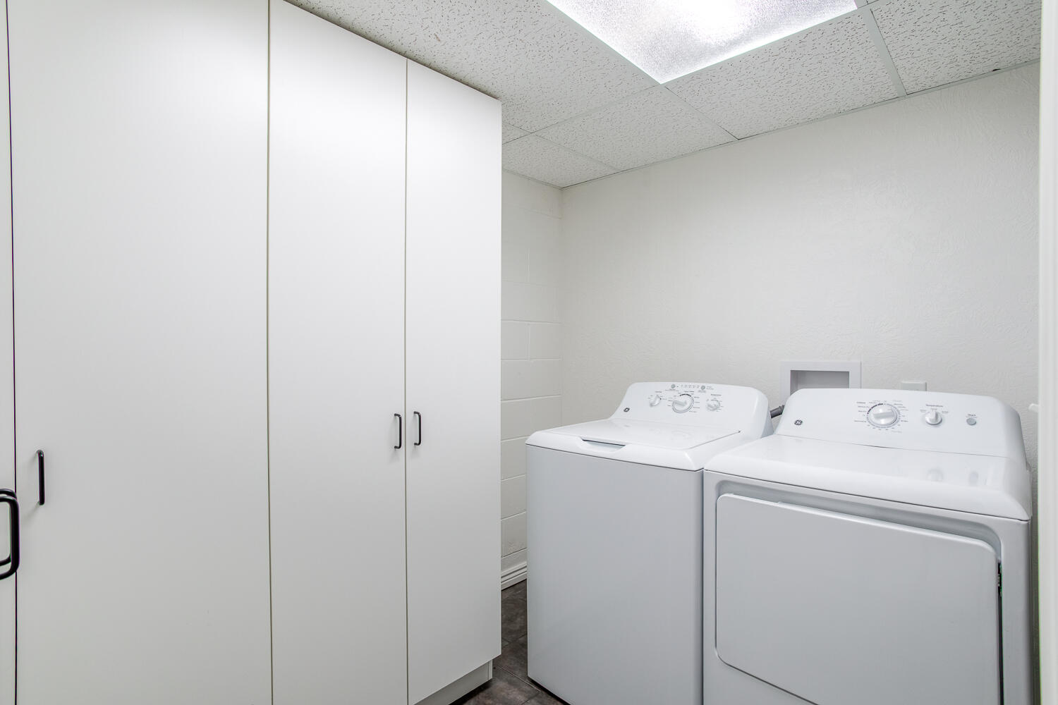 DIXIE MOBILE ESTATES - Residential