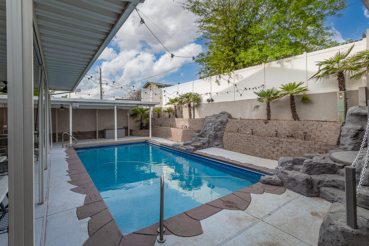 DIXIE MOBILE ESTATES - Residential