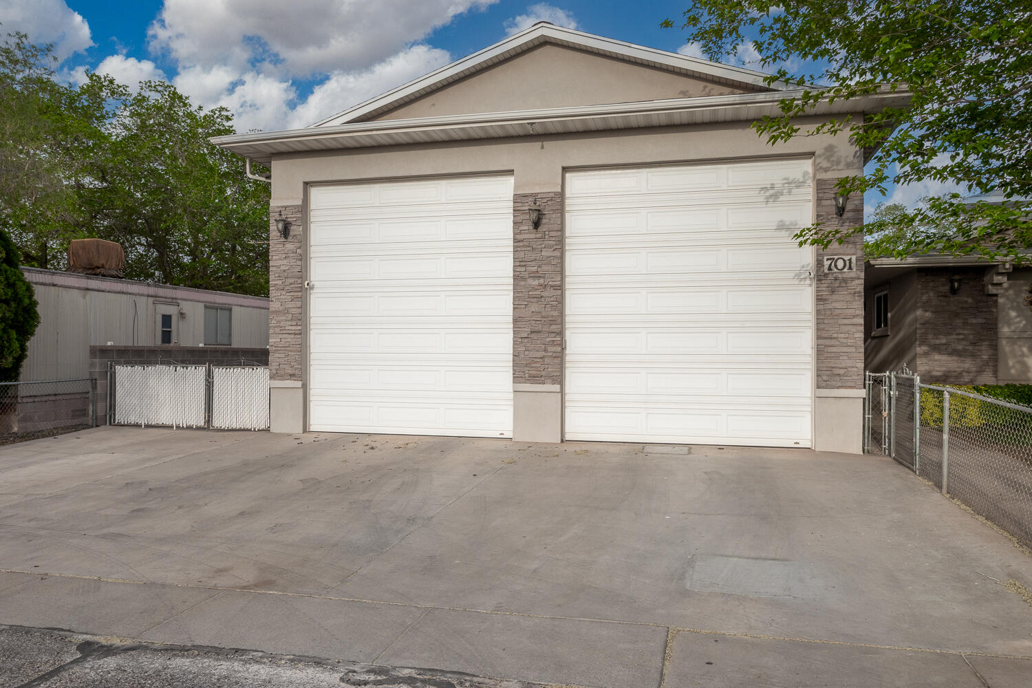 DIXIE MOBILE ESTATES - Residential