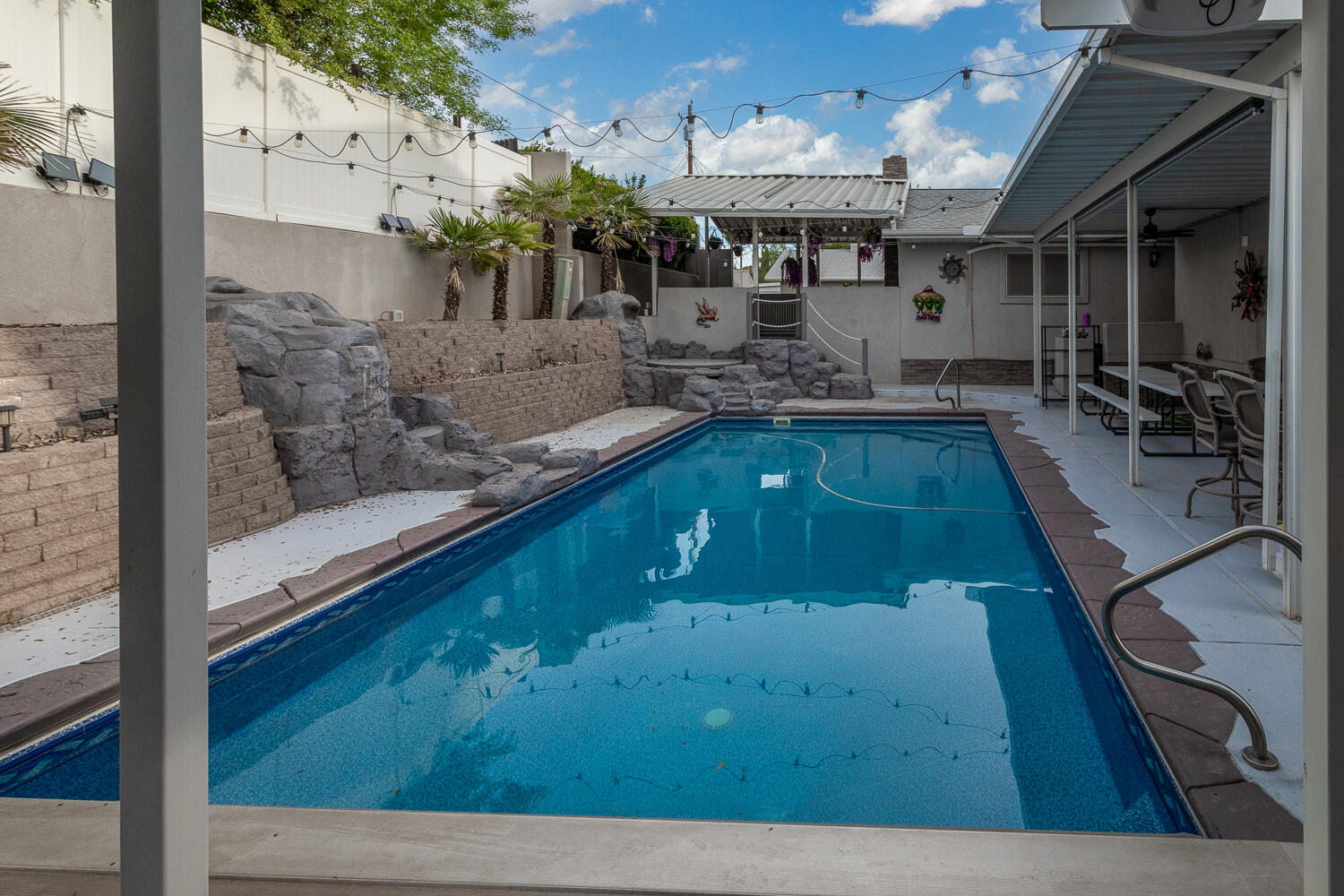 DIXIE MOBILE ESTATES - Residential