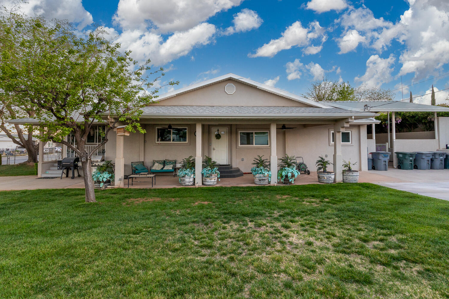 DIXIE MOBILE ESTATES - Residential