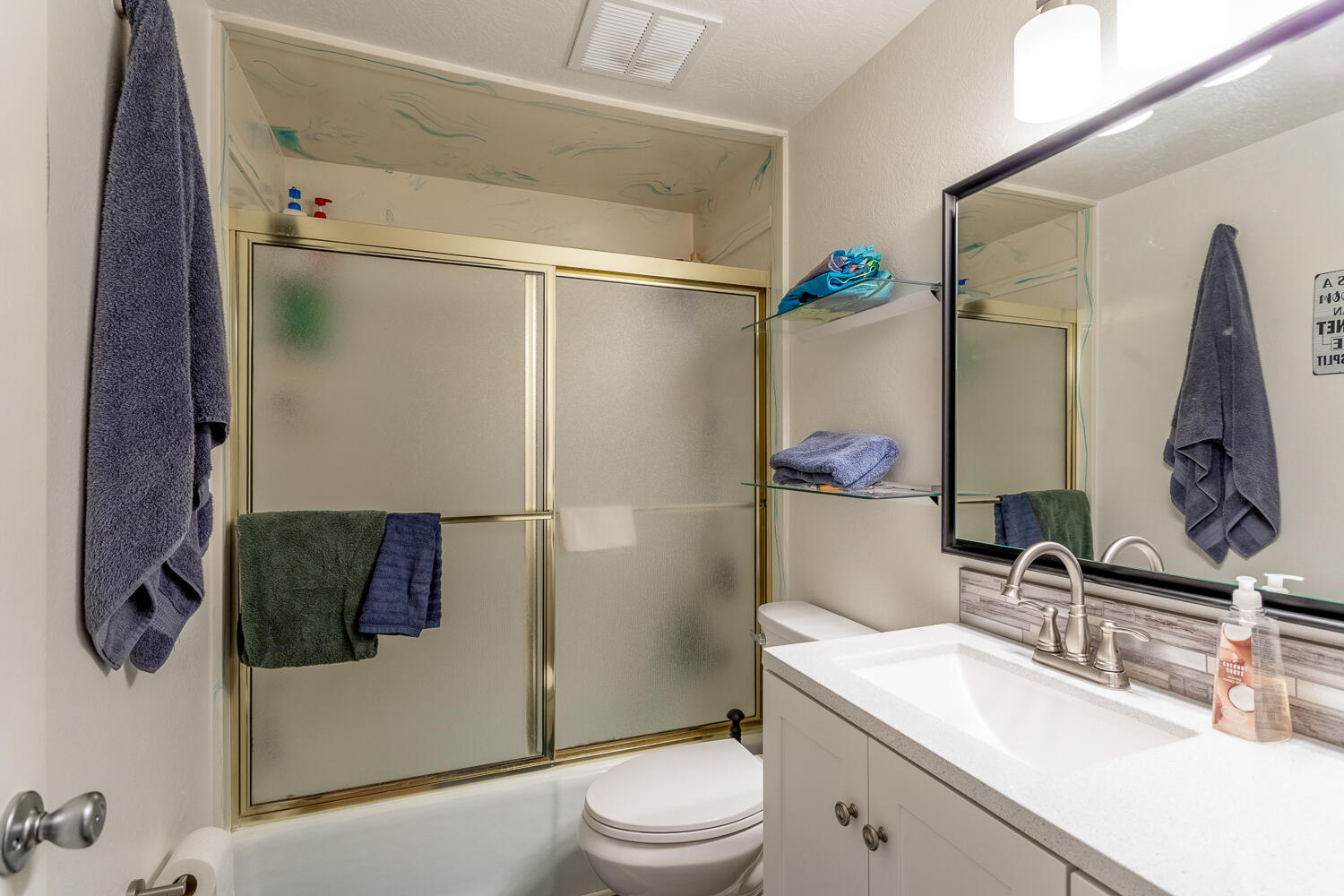 DIXIE MOBILE ESTATES - Residential