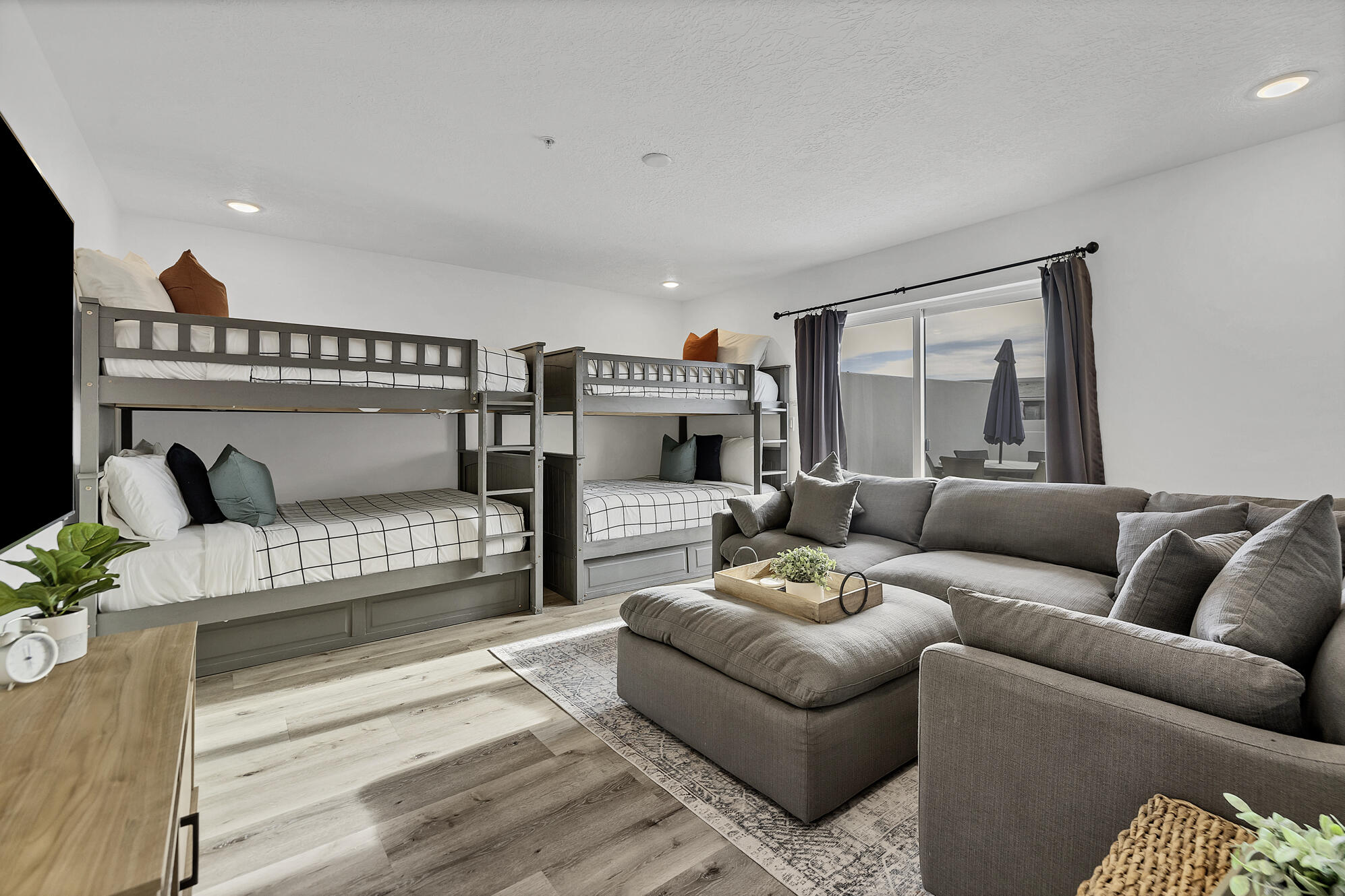 DESERT COLOR RESORT - Residential