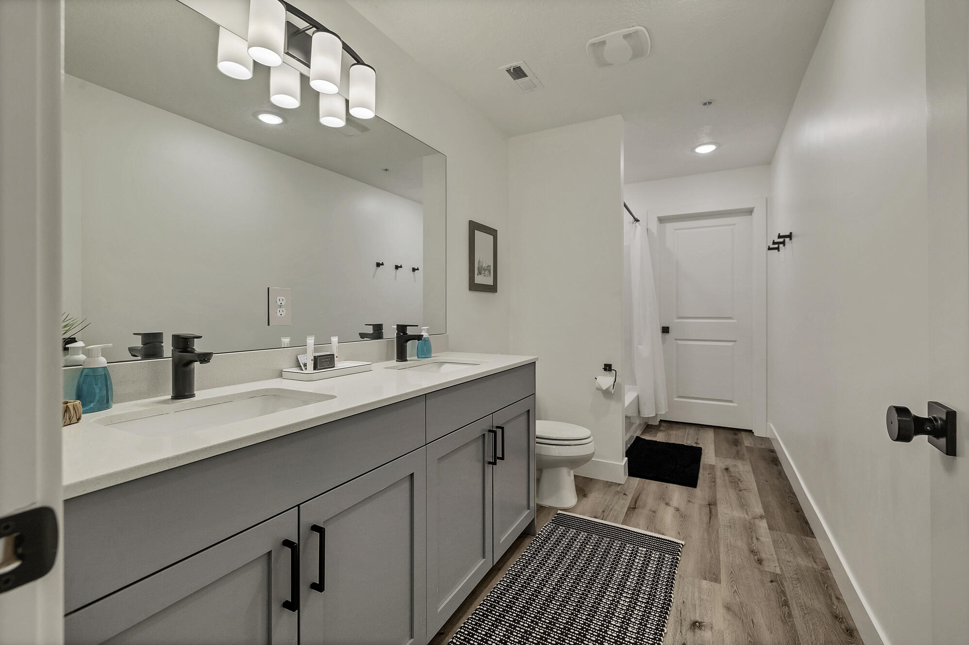 DESERT COLOR RESORT - Residential