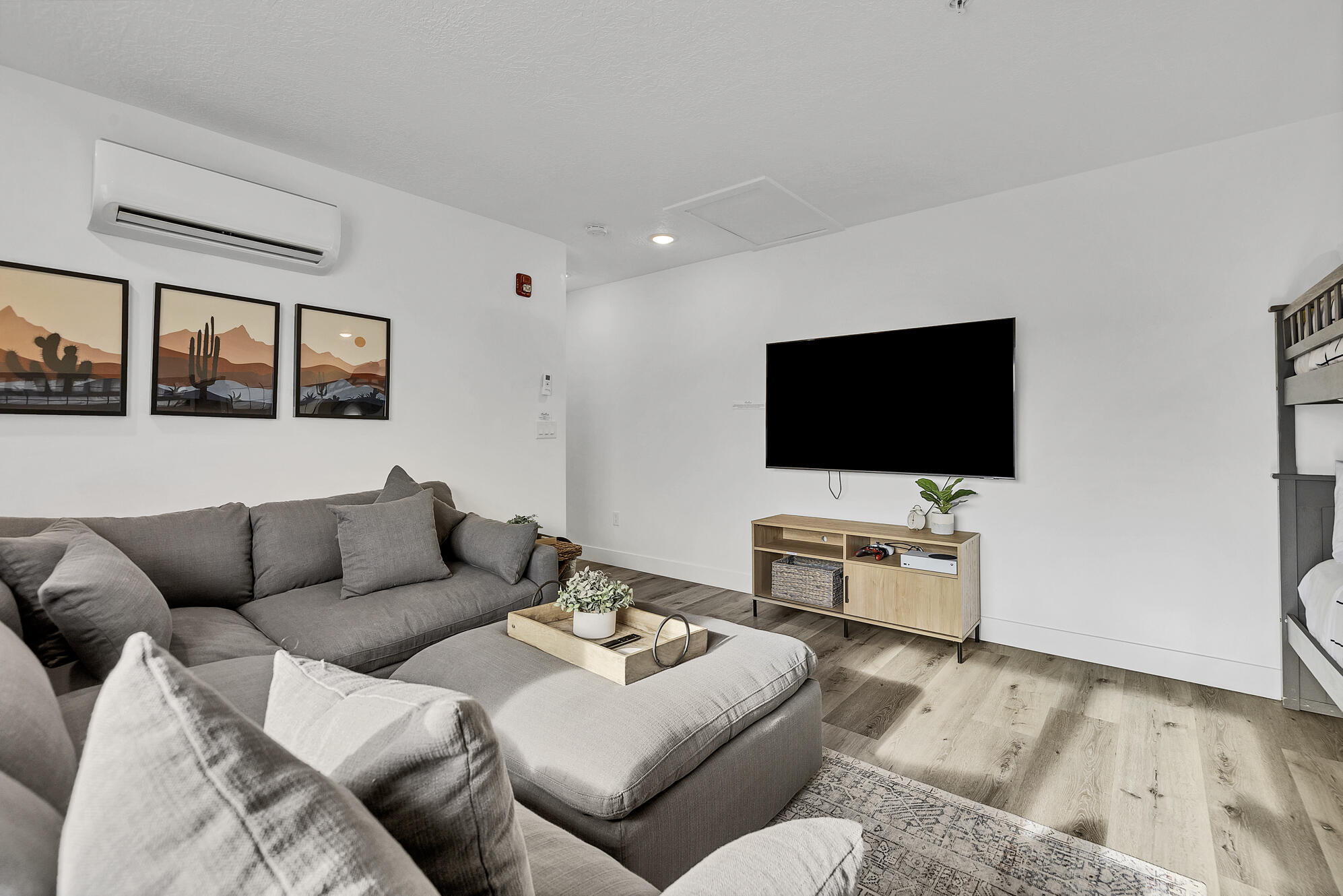 DESERT COLOR RESORT - Residential