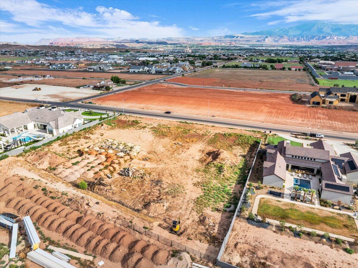 CRIMSON ESTATES - Land