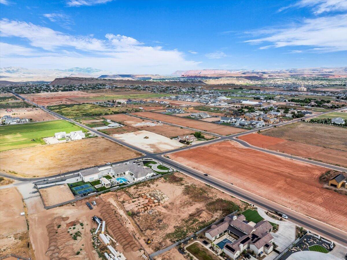 CRIMSON ESTATES - Land