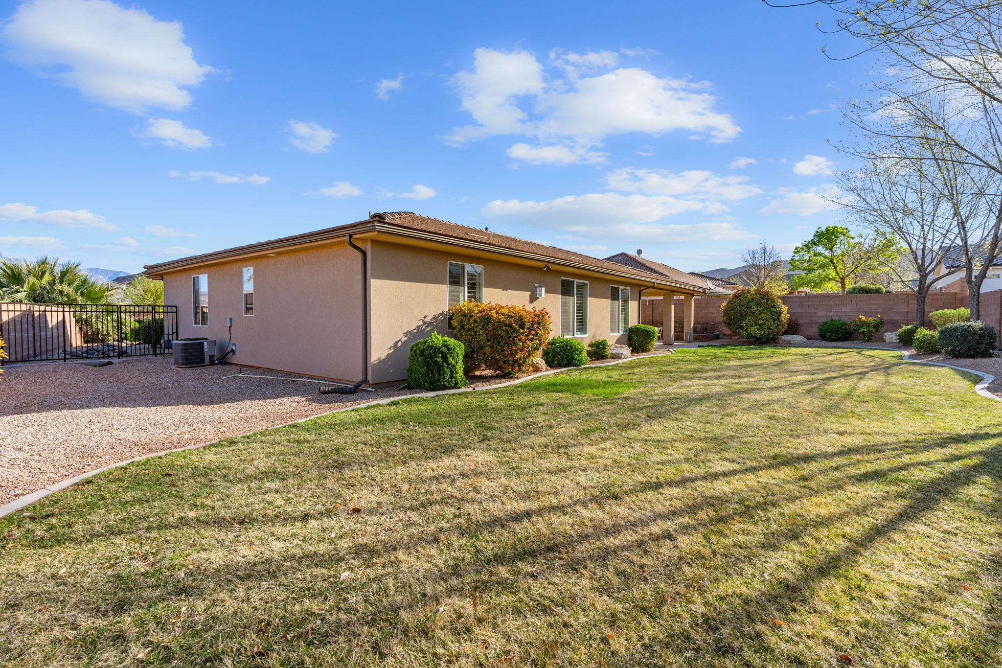 SILVER FALLS AT WASHINGTON BENCH - Residential