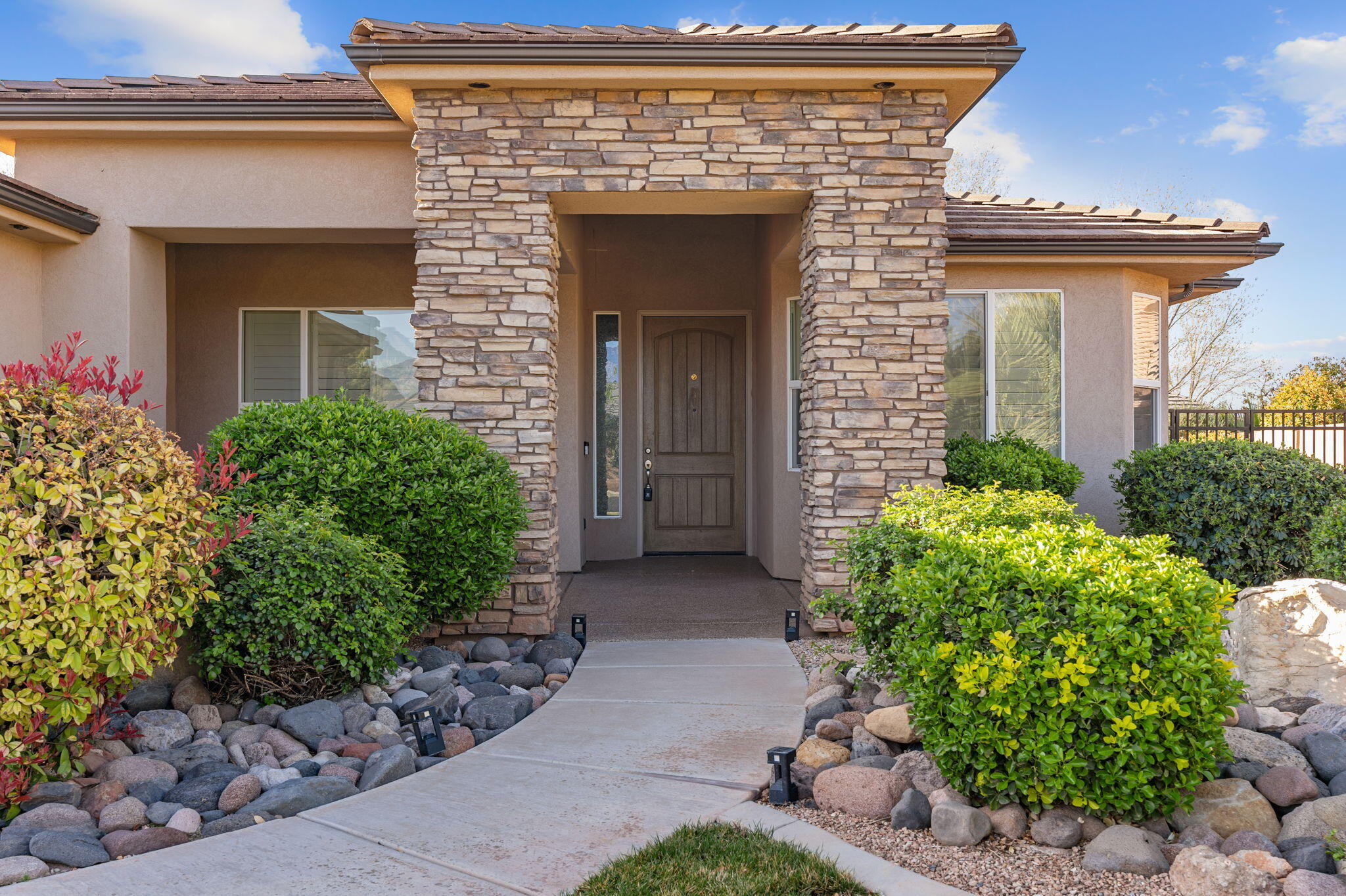 SILVER FALLS AT WASHINGTON BENCH - Residential