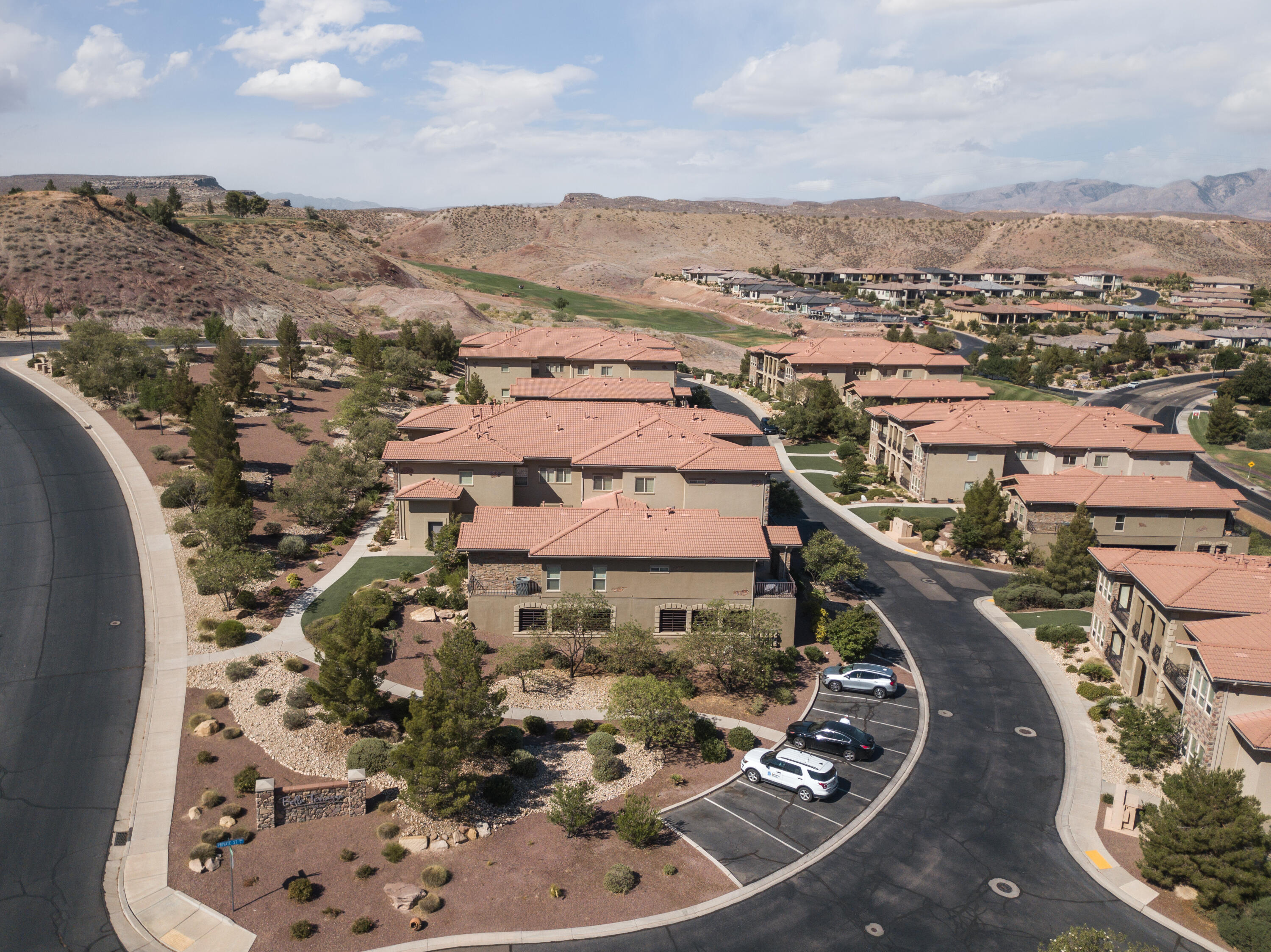 BELLA TERRAZZA AT SUNBROOK - Residential
