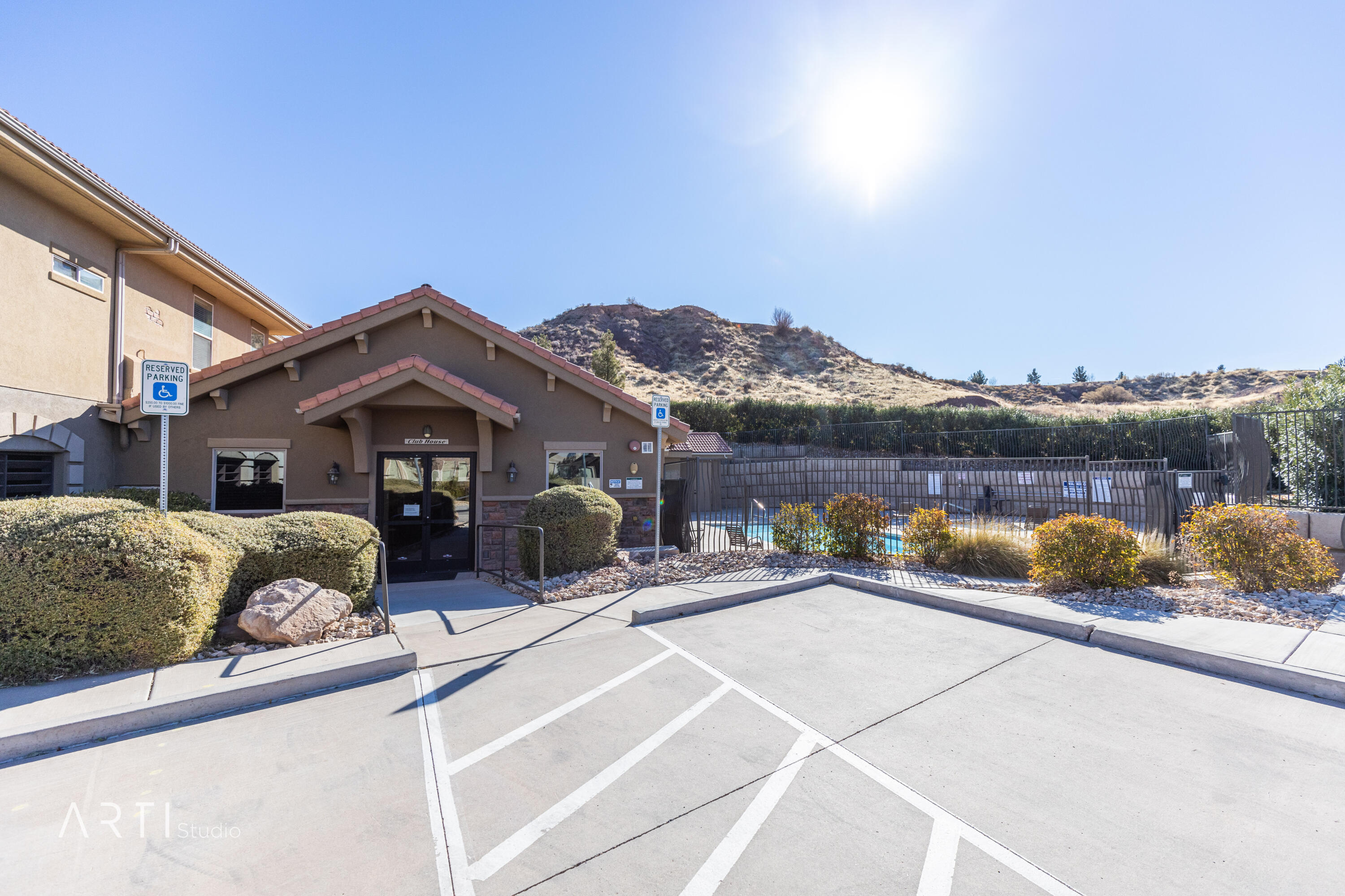 BELLA TERRAZZA AT SUNBROOK - Residential