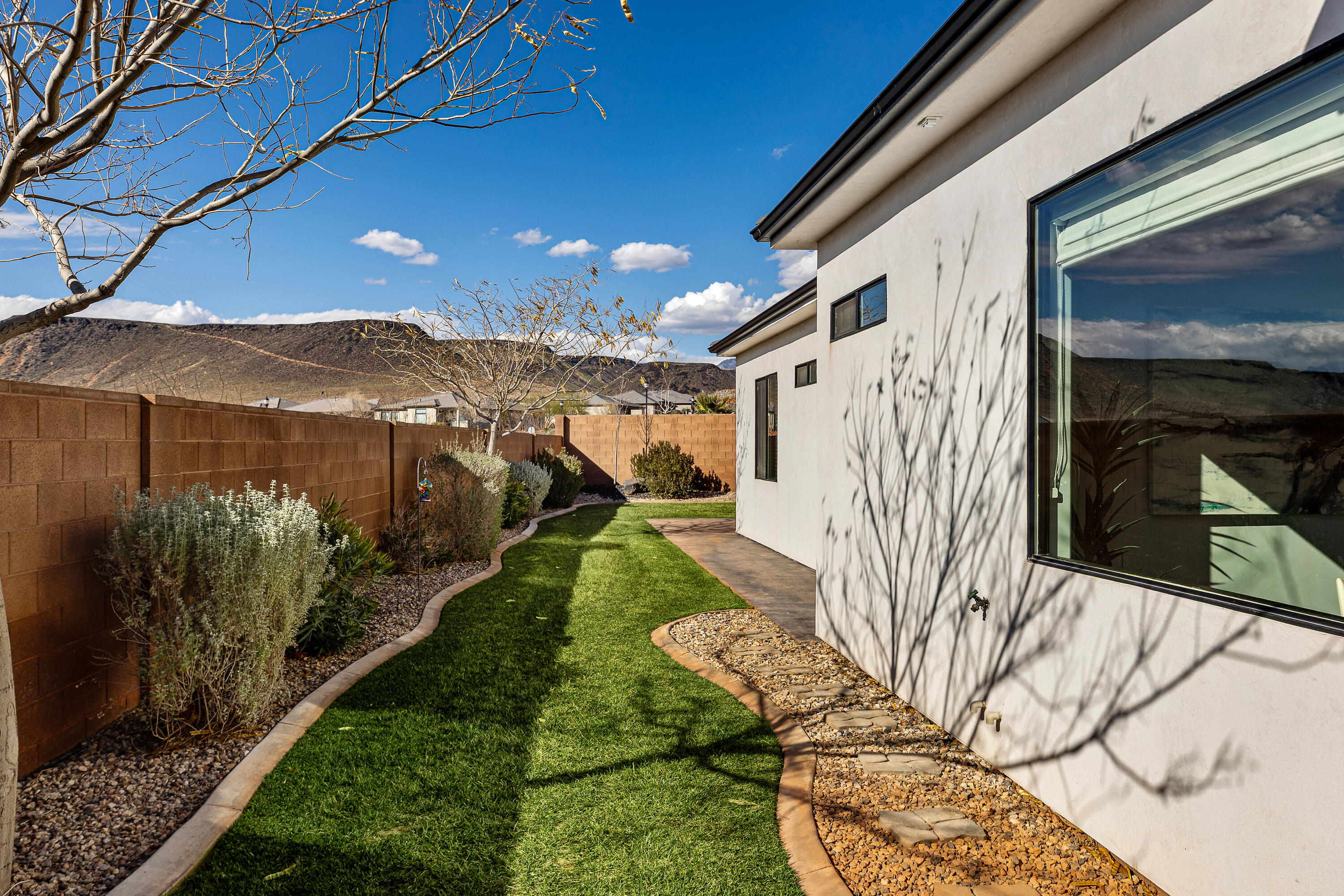 WASHINGTON VISTA - Residential