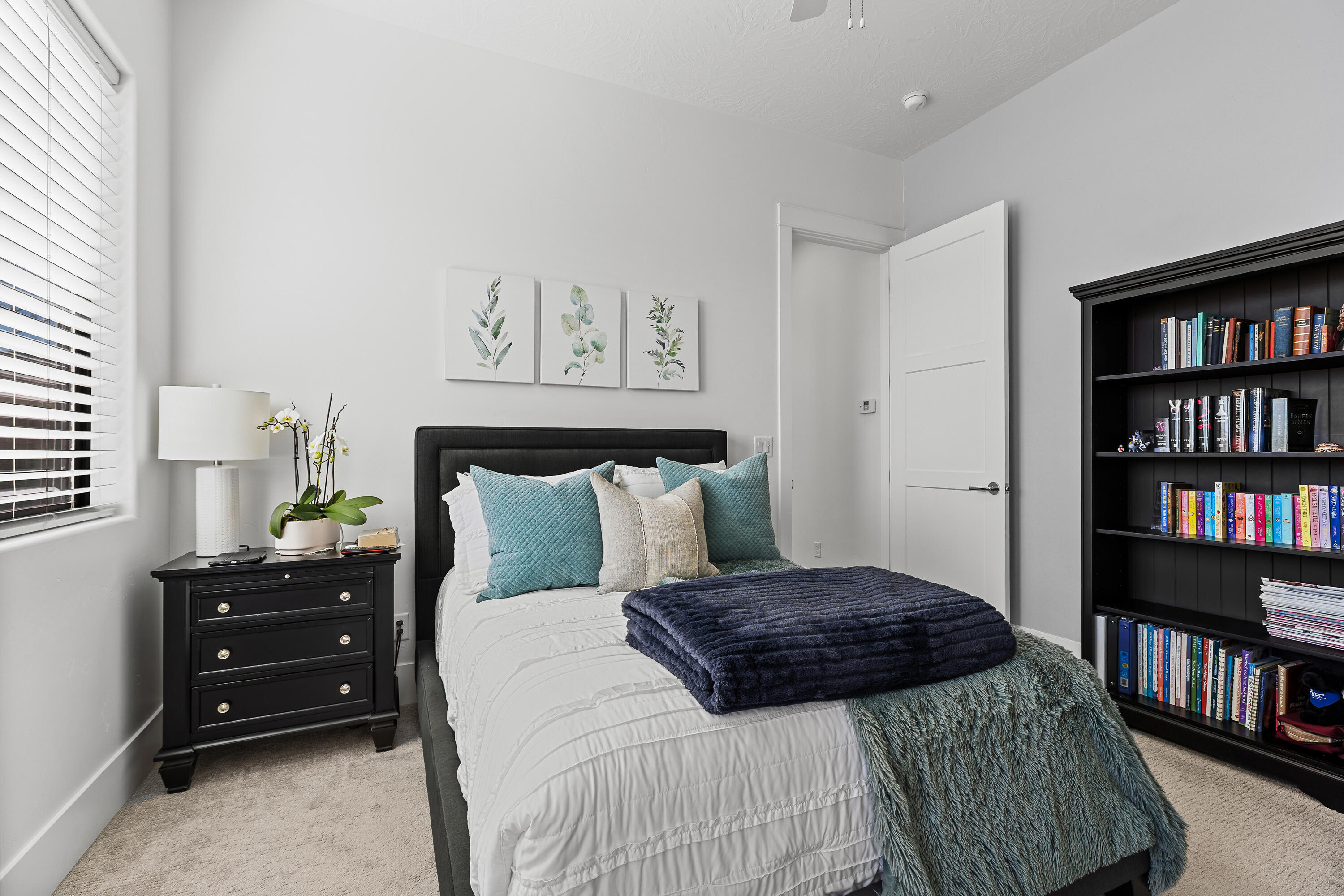 WASHINGTON VISTA - Residential