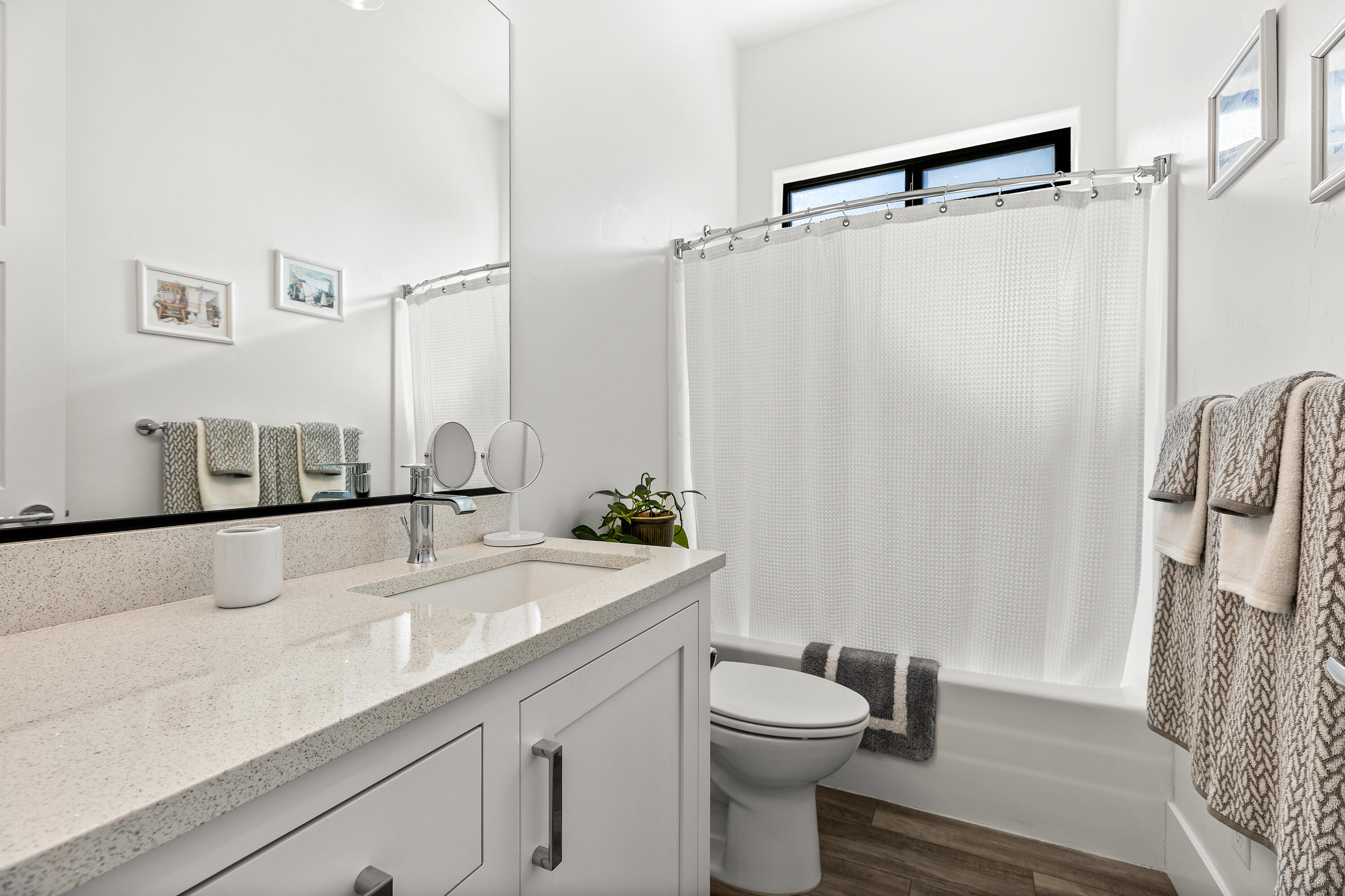 WASHINGTON VISTA - Residential