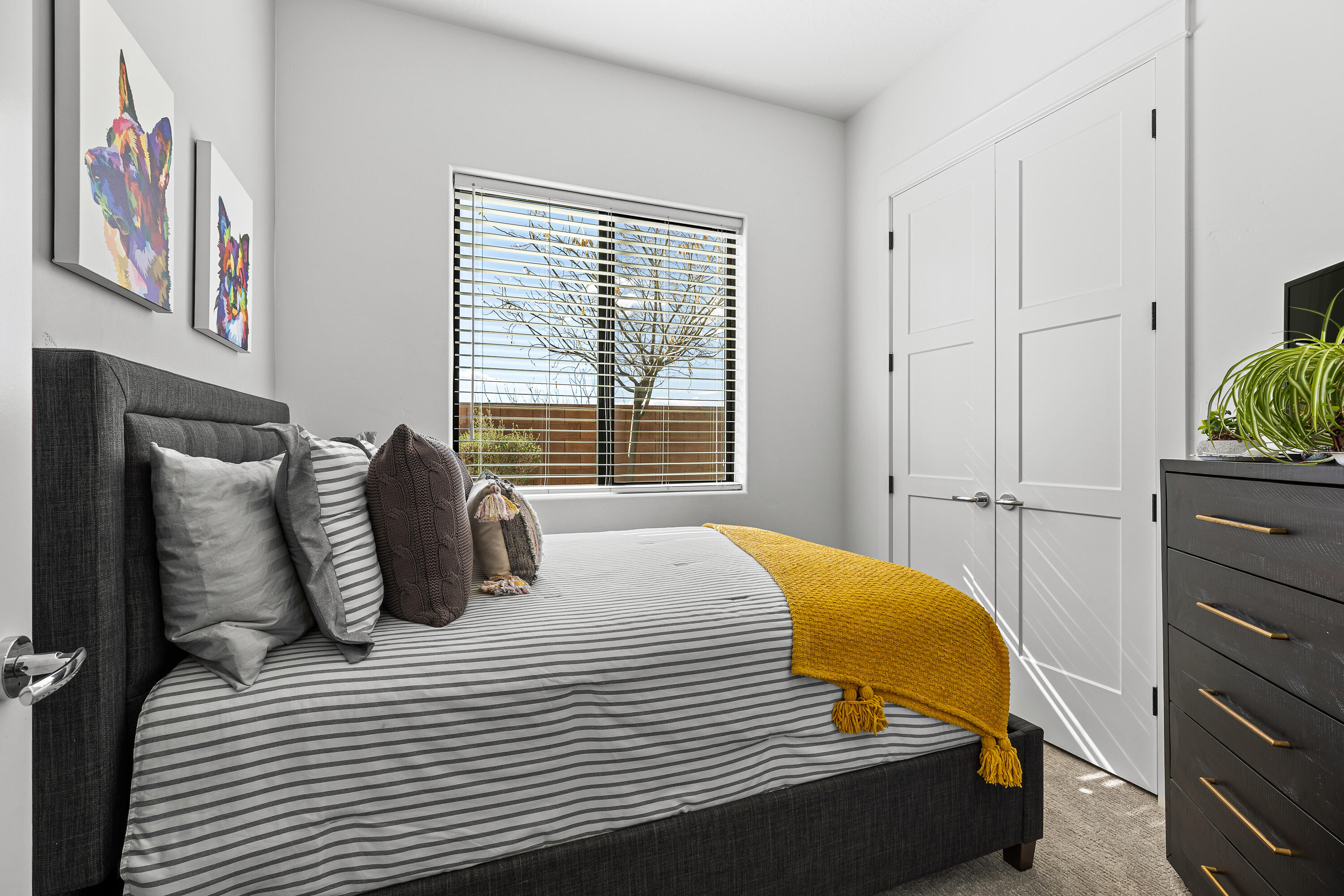 WASHINGTON VISTA - Residential