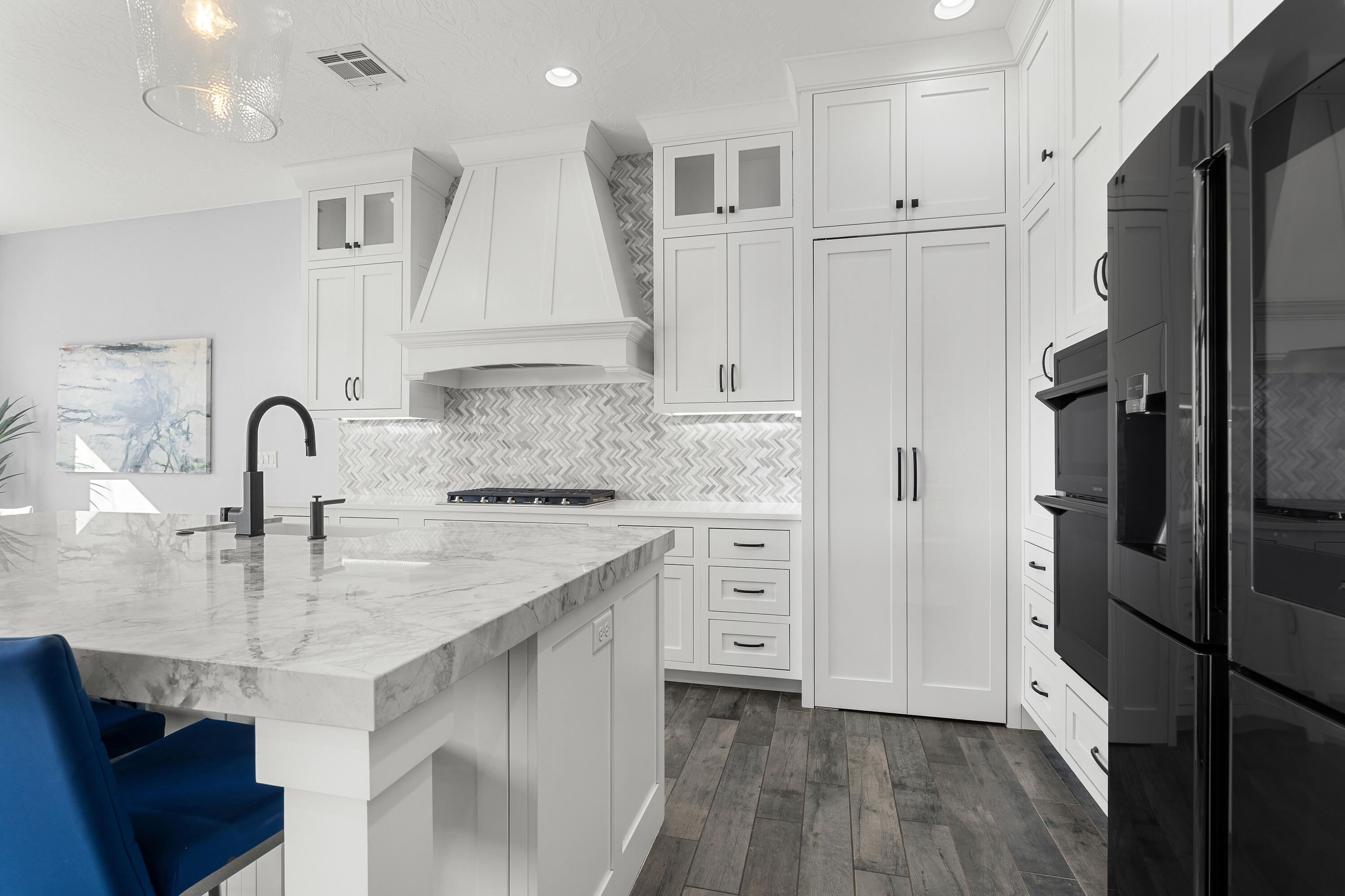 WASHINGTON VISTA - Residential