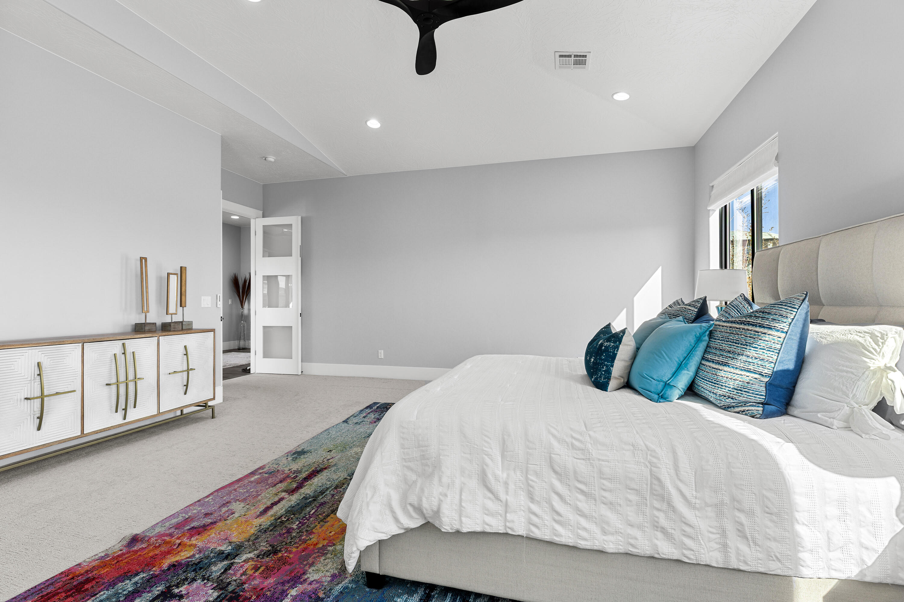 WASHINGTON VISTA - Residential