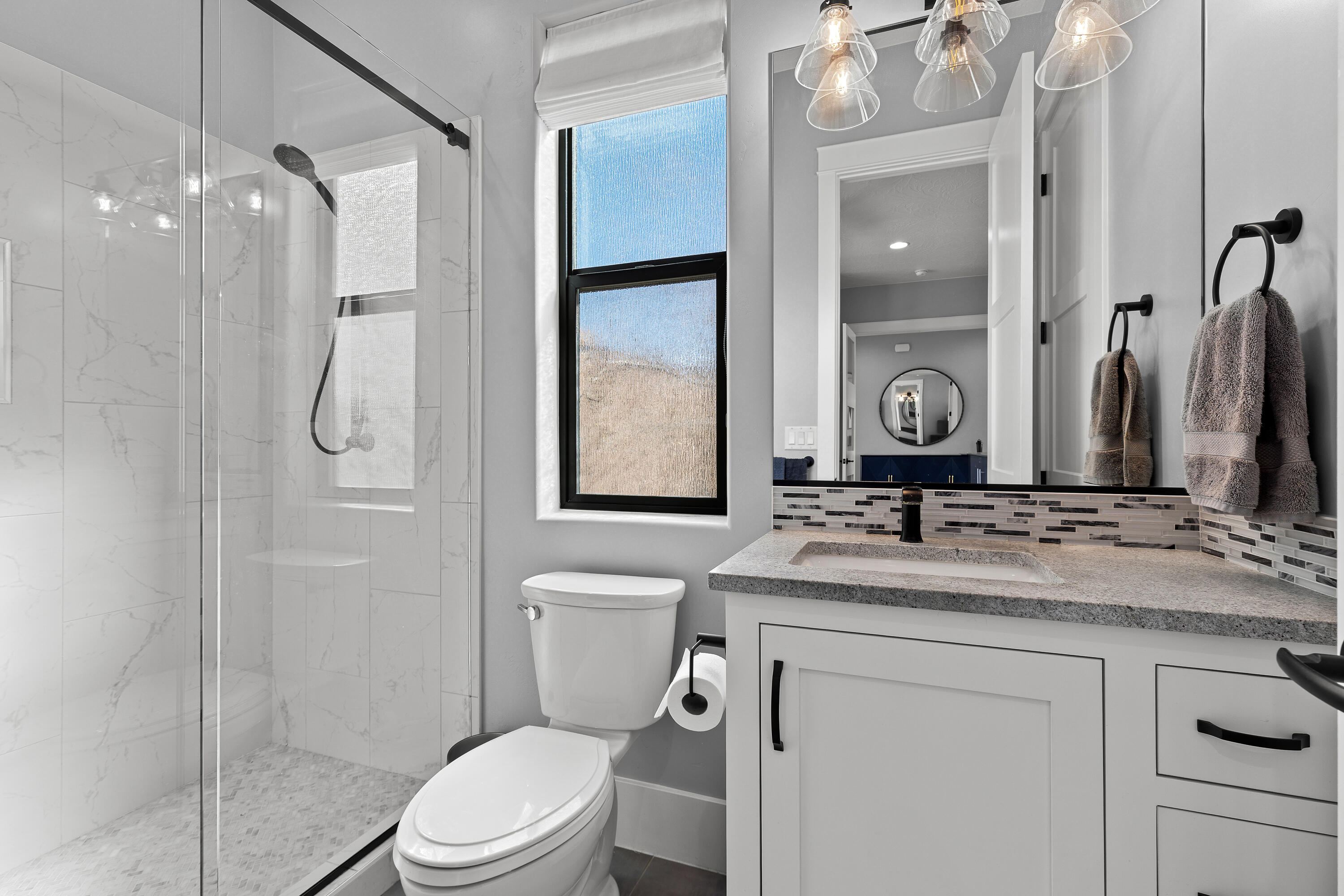 WASHINGTON VISTA - Residential