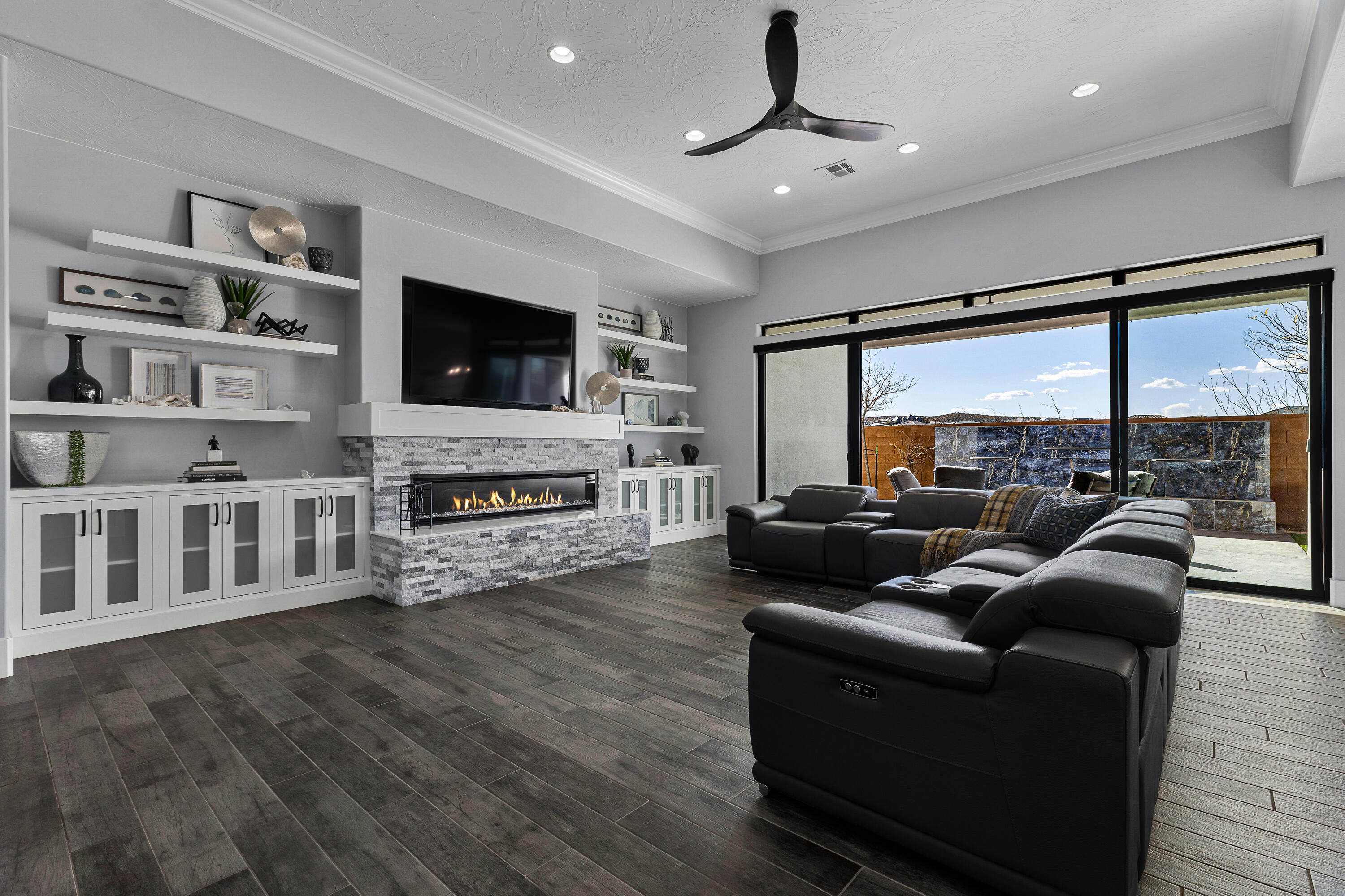 WASHINGTON VISTA - Residential