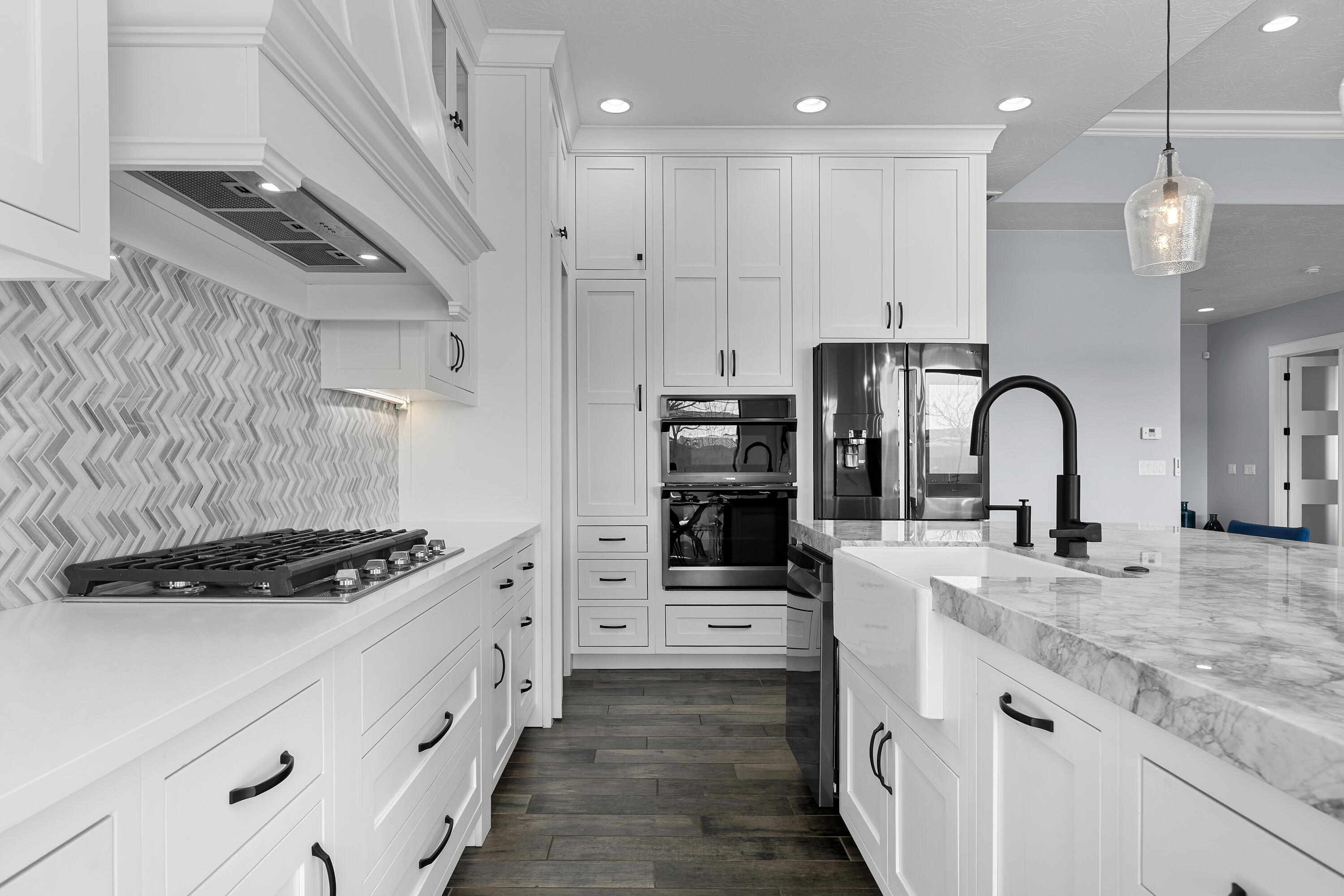 WASHINGTON VISTA - Residential