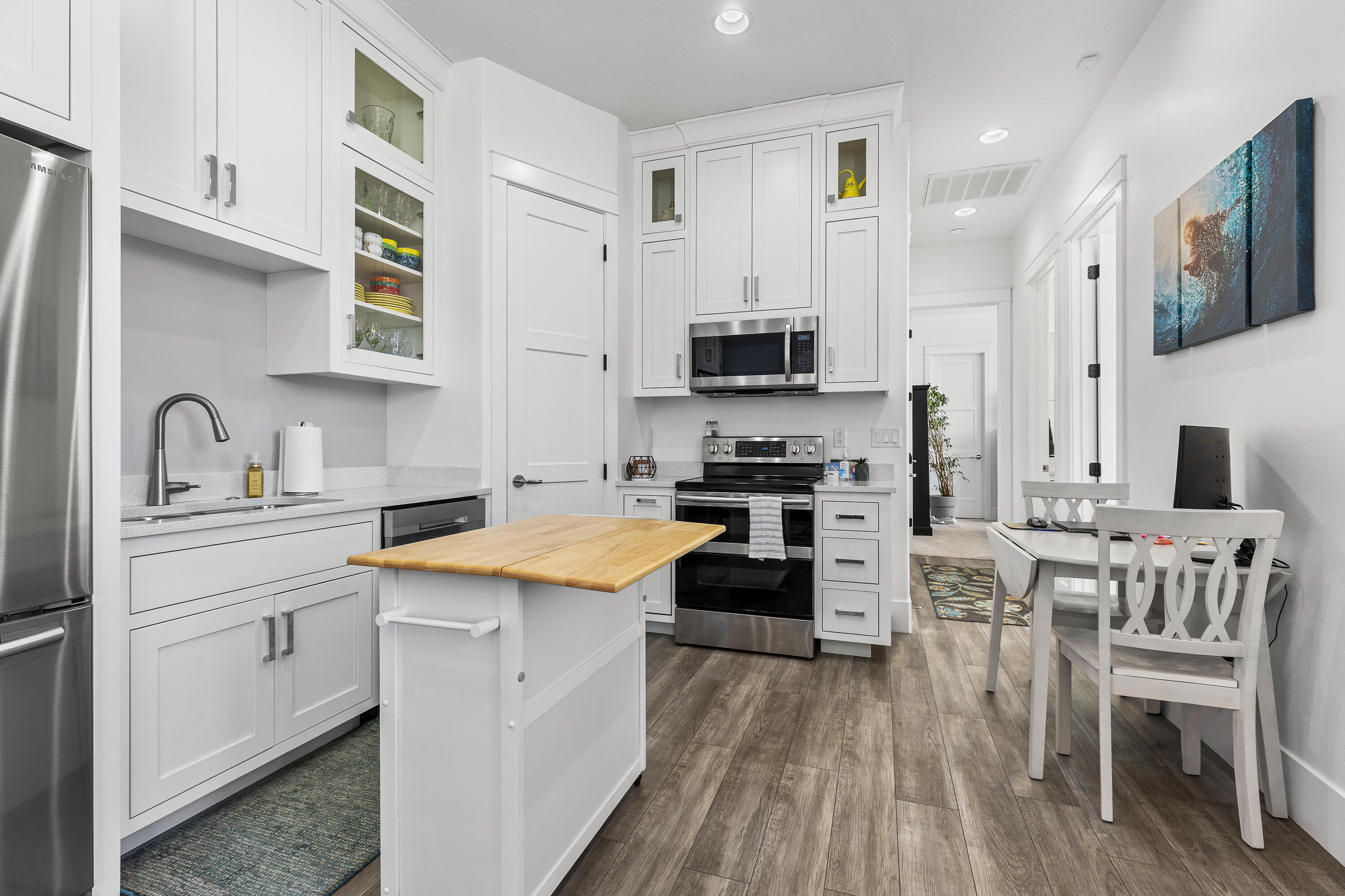 WASHINGTON VISTA - Residential