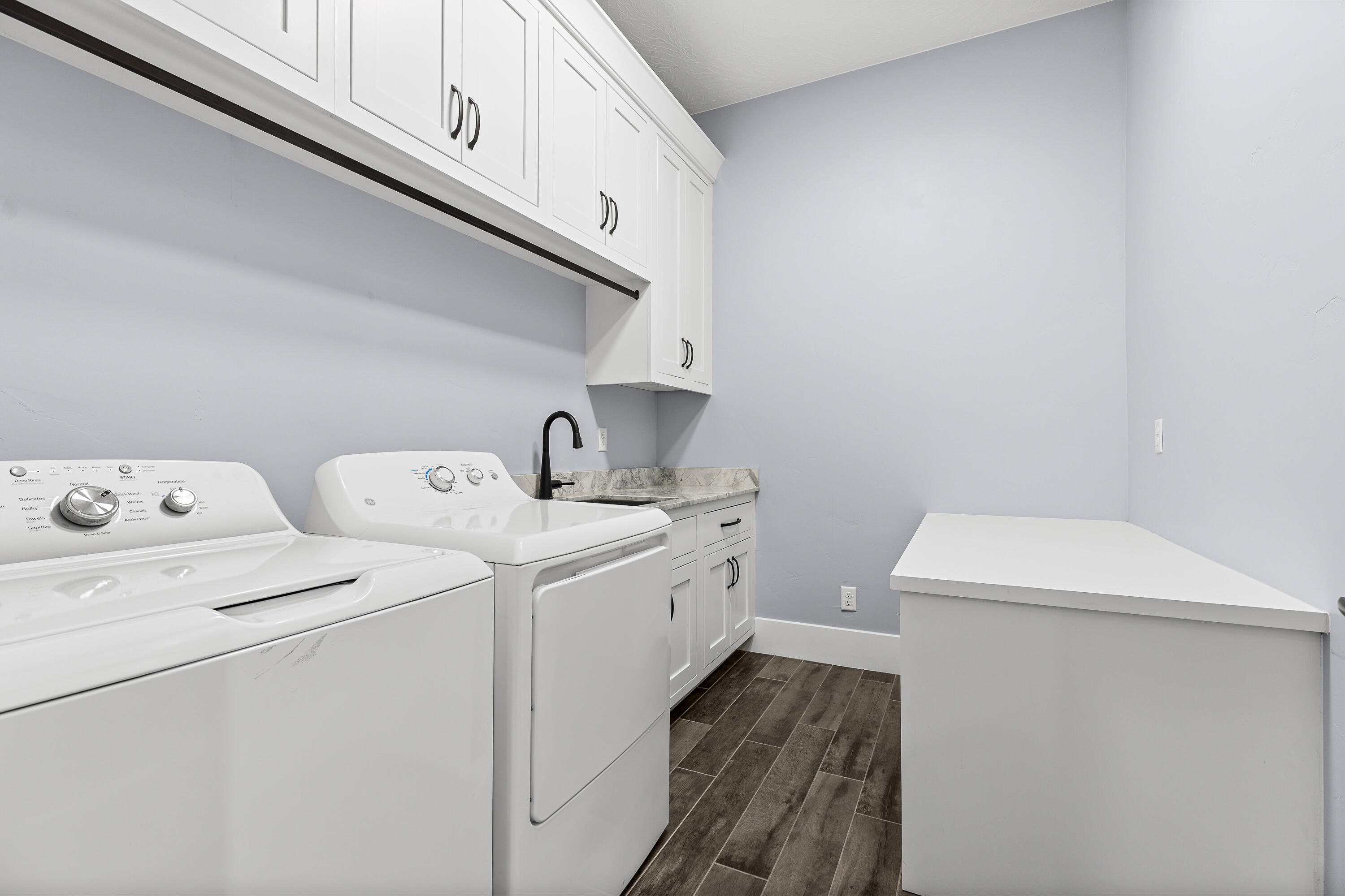 WASHINGTON VISTA - Residential