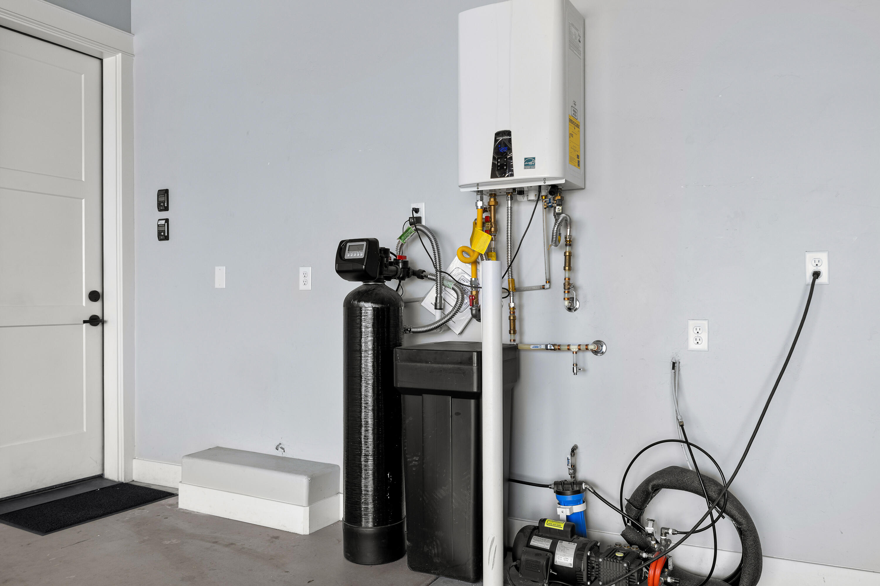 WASHINGTON VISTA - Residential