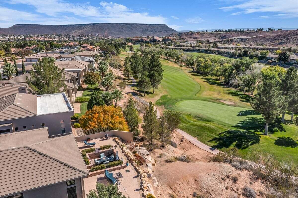 SANTA MARIA AT SUNBROOK - Residential