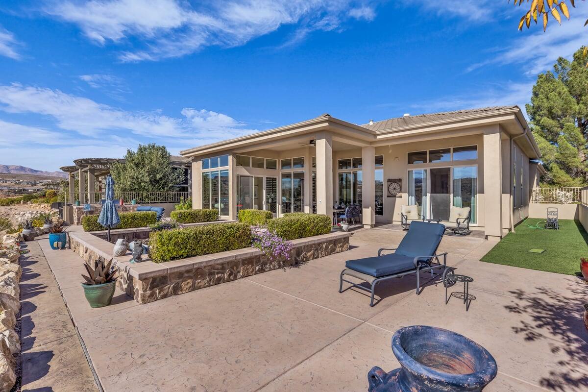 SANTA MARIA AT SUNBROOK - Residential