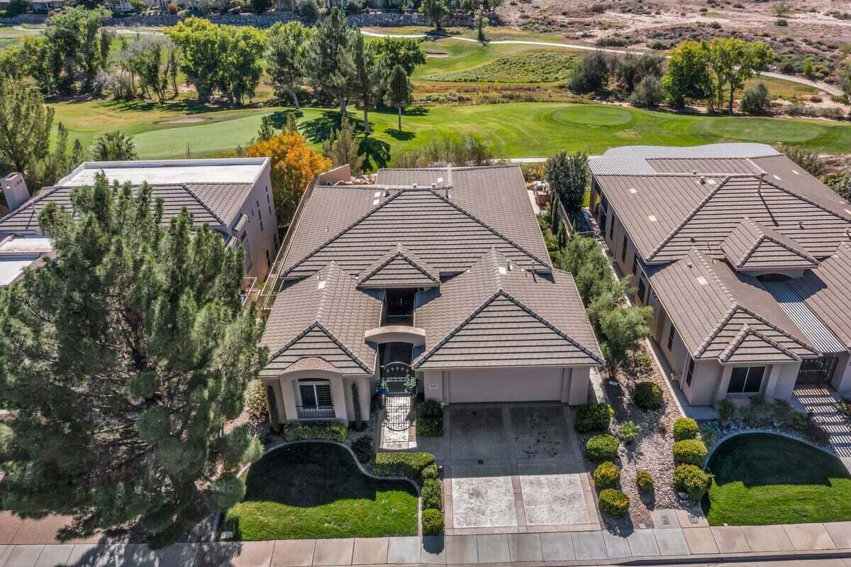 SANTA MARIA AT SUNBROOK - Residential