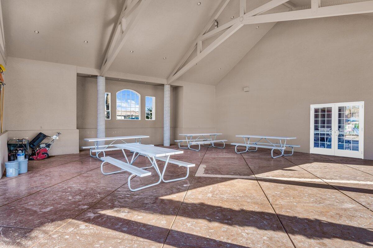 SANTA MARIA AT SUNBROOK - Residential