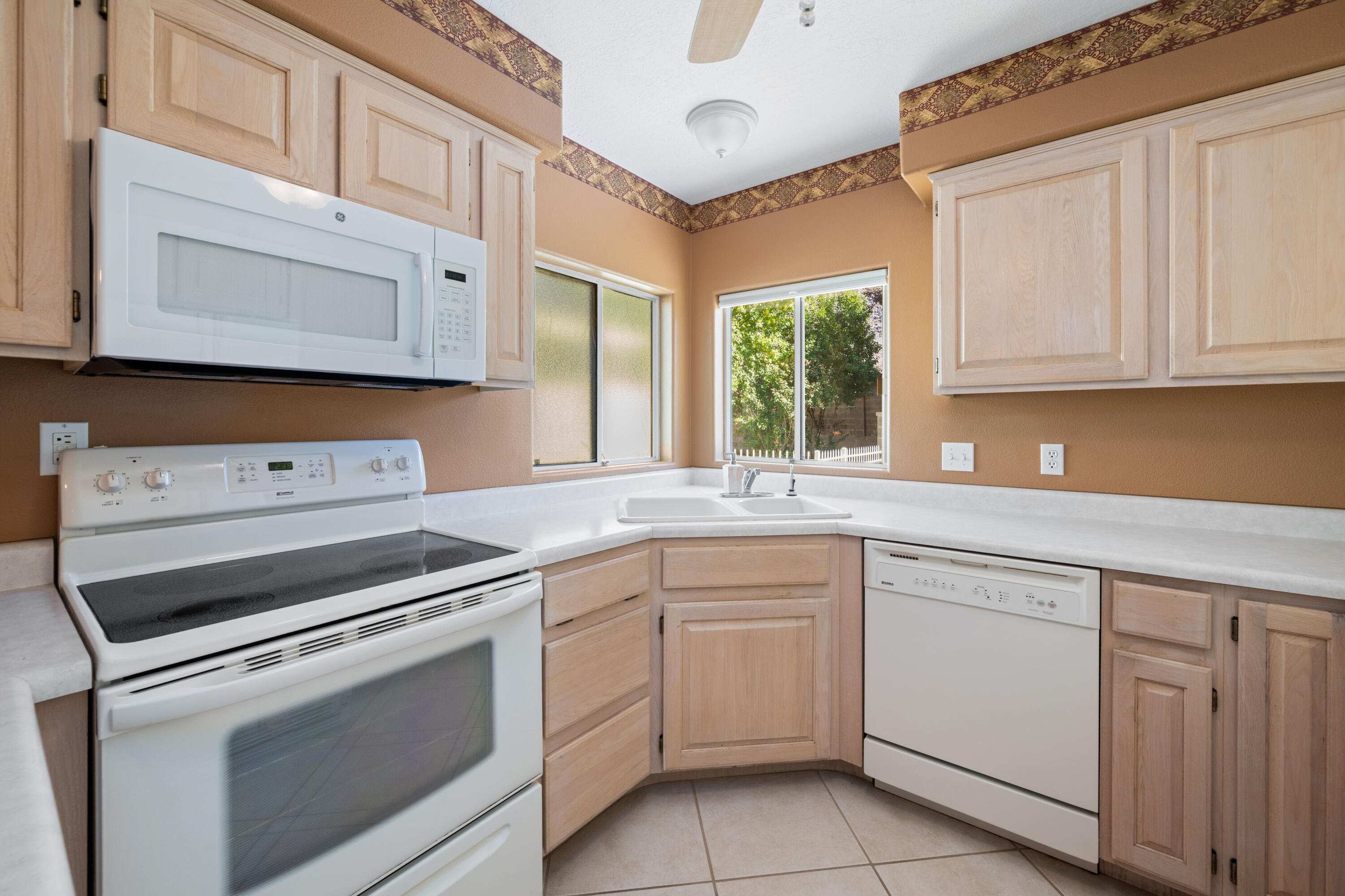 SHADOW CREEK - Residential