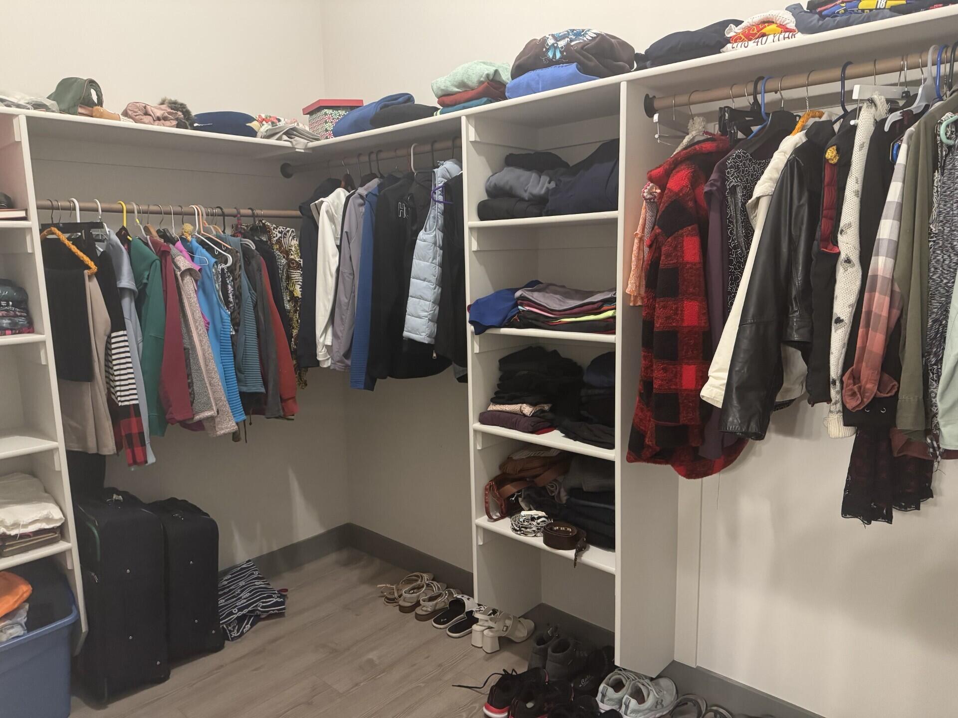 OVERLOOK AT GREEN VALLEY - Residential