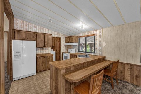 Tiny photo for 415 S 75 E, Ivins, UT 84738 (MLS # 25-266276)