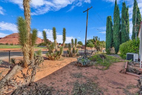 Tiny photo for 415 S 75 E, Ivins, UT 84738 (MLS # 25-266276)