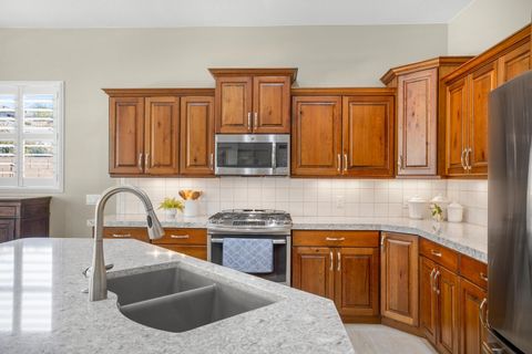 Tiny photo for 1525 W GARNET RIDGE DR, Saint George, UT 84790 (MLS # 26-270388)