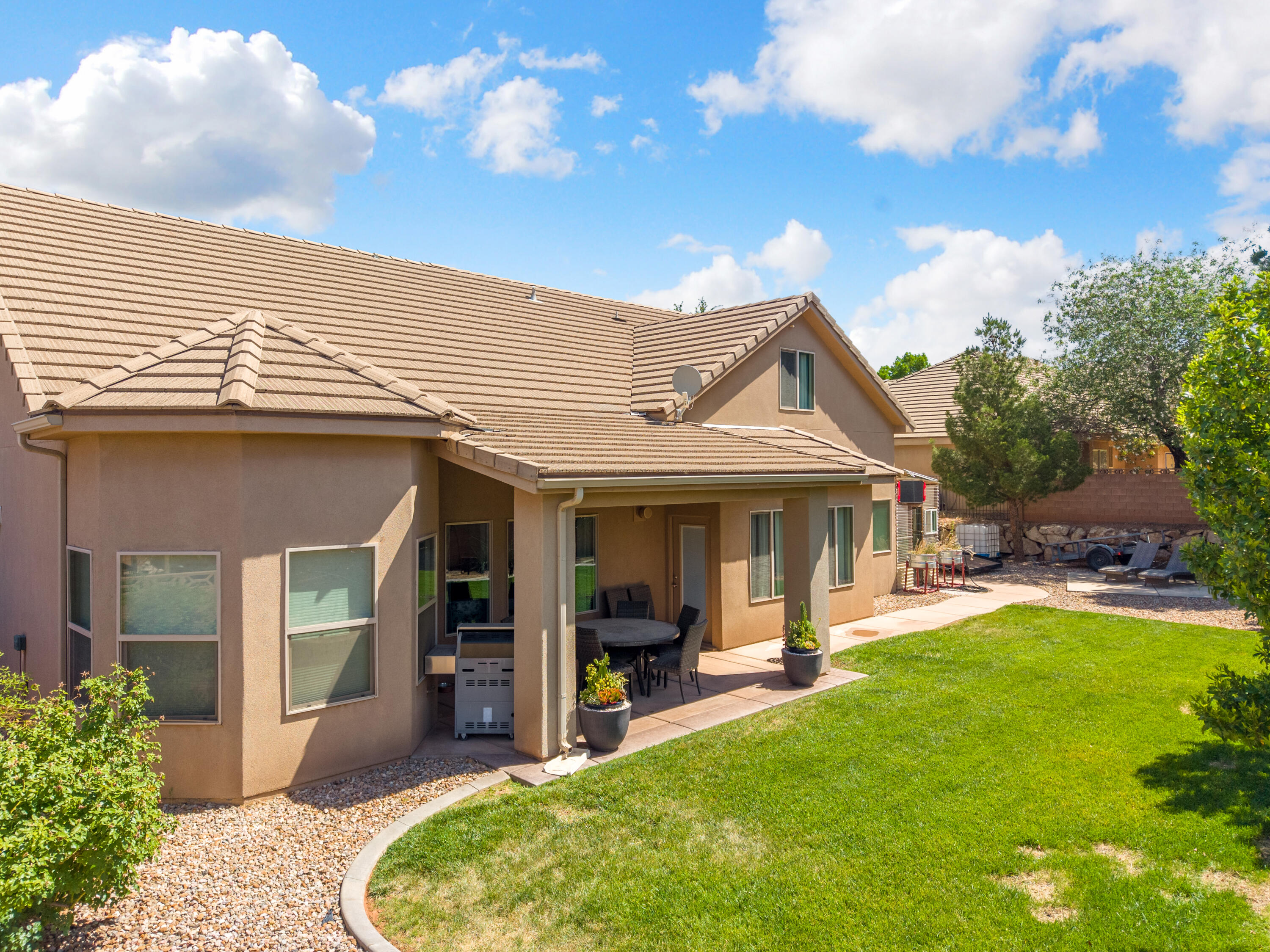 HIGH CHAPARRAL AT THE WASHINGTON BENCH - Residential