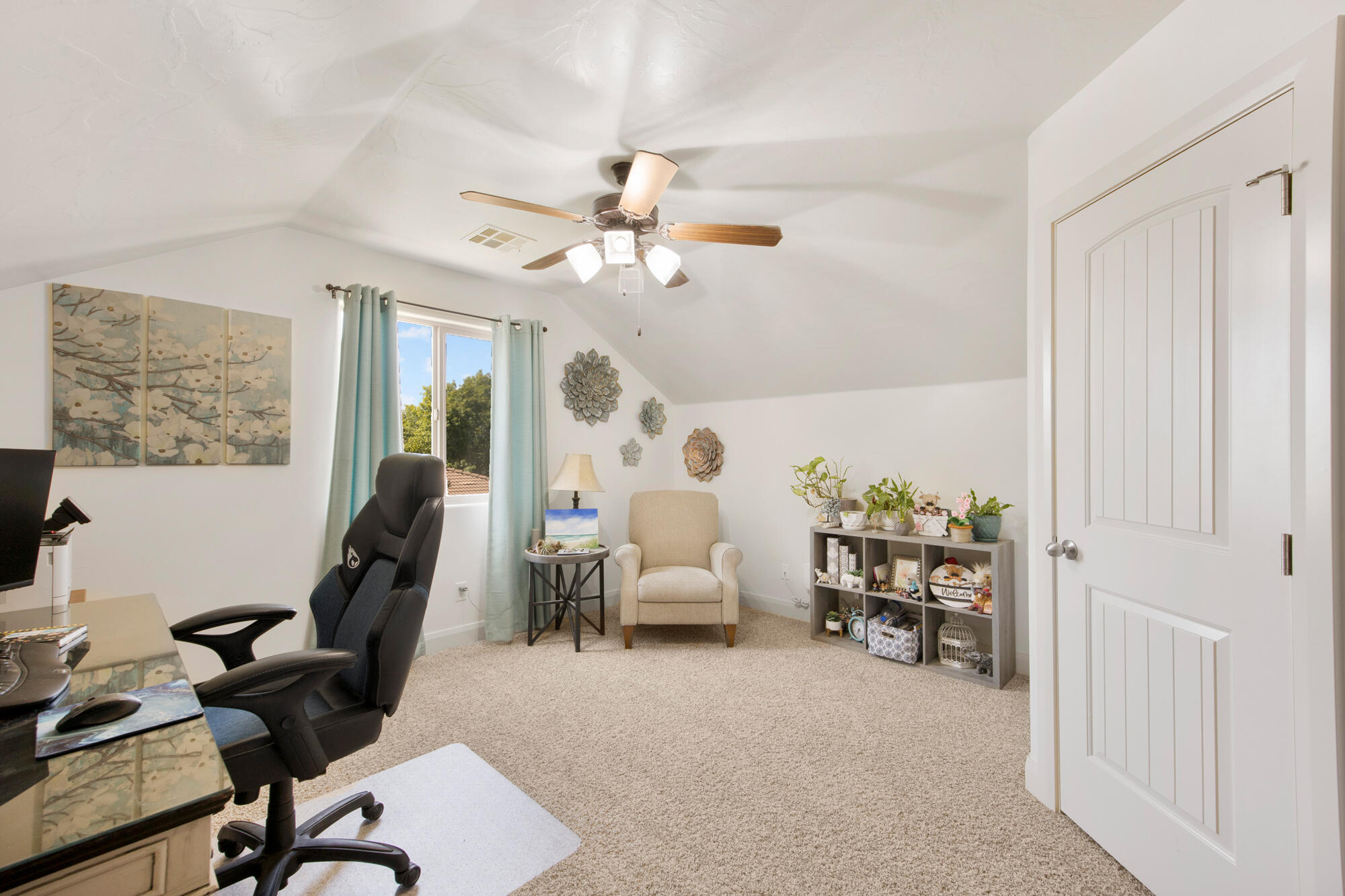 HIGH CHAPARRAL AT THE WASHINGTON BENCH - Residential