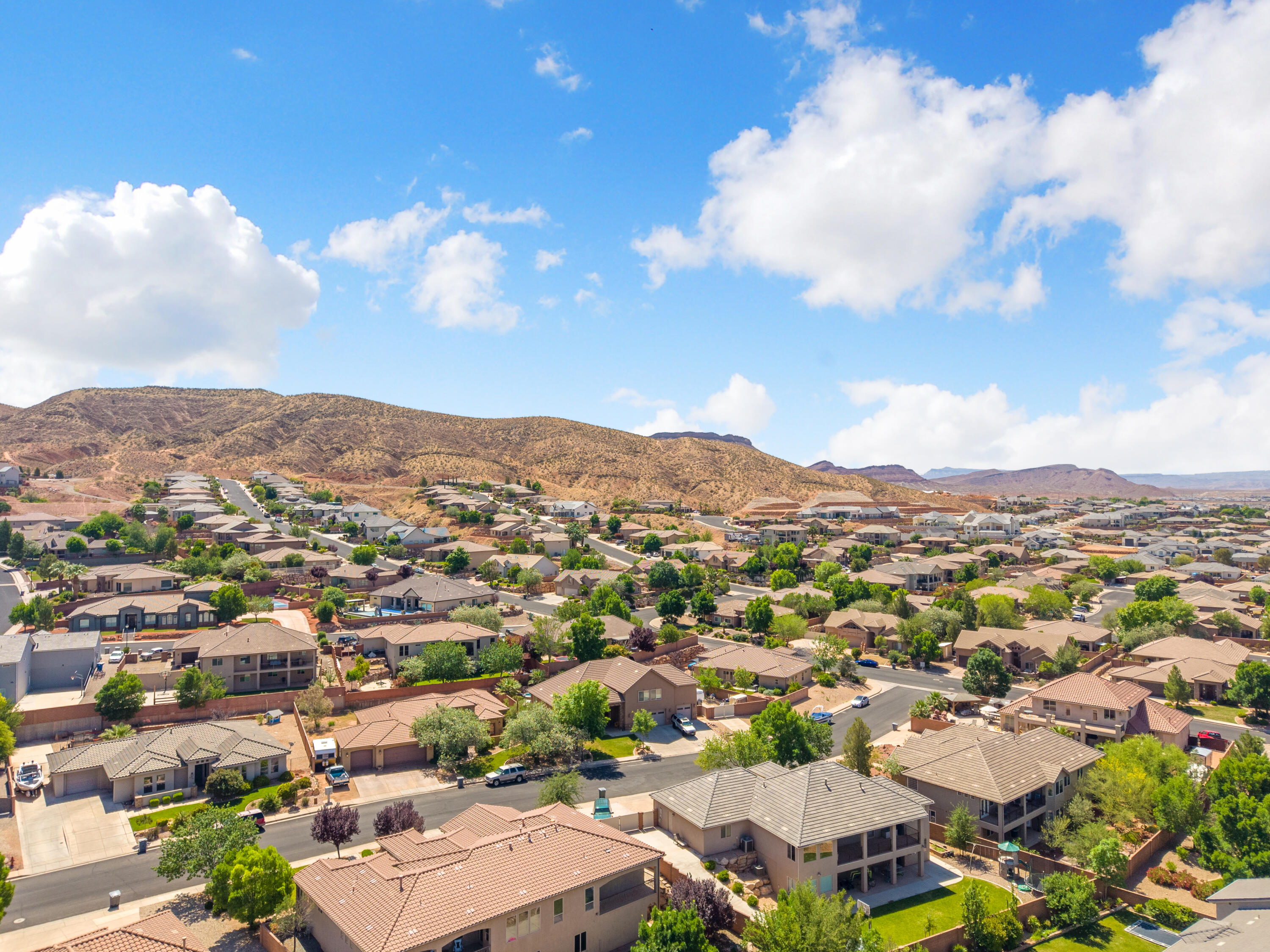 HIGH CHAPARRAL AT THE WASHINGTON BENCH - Residential