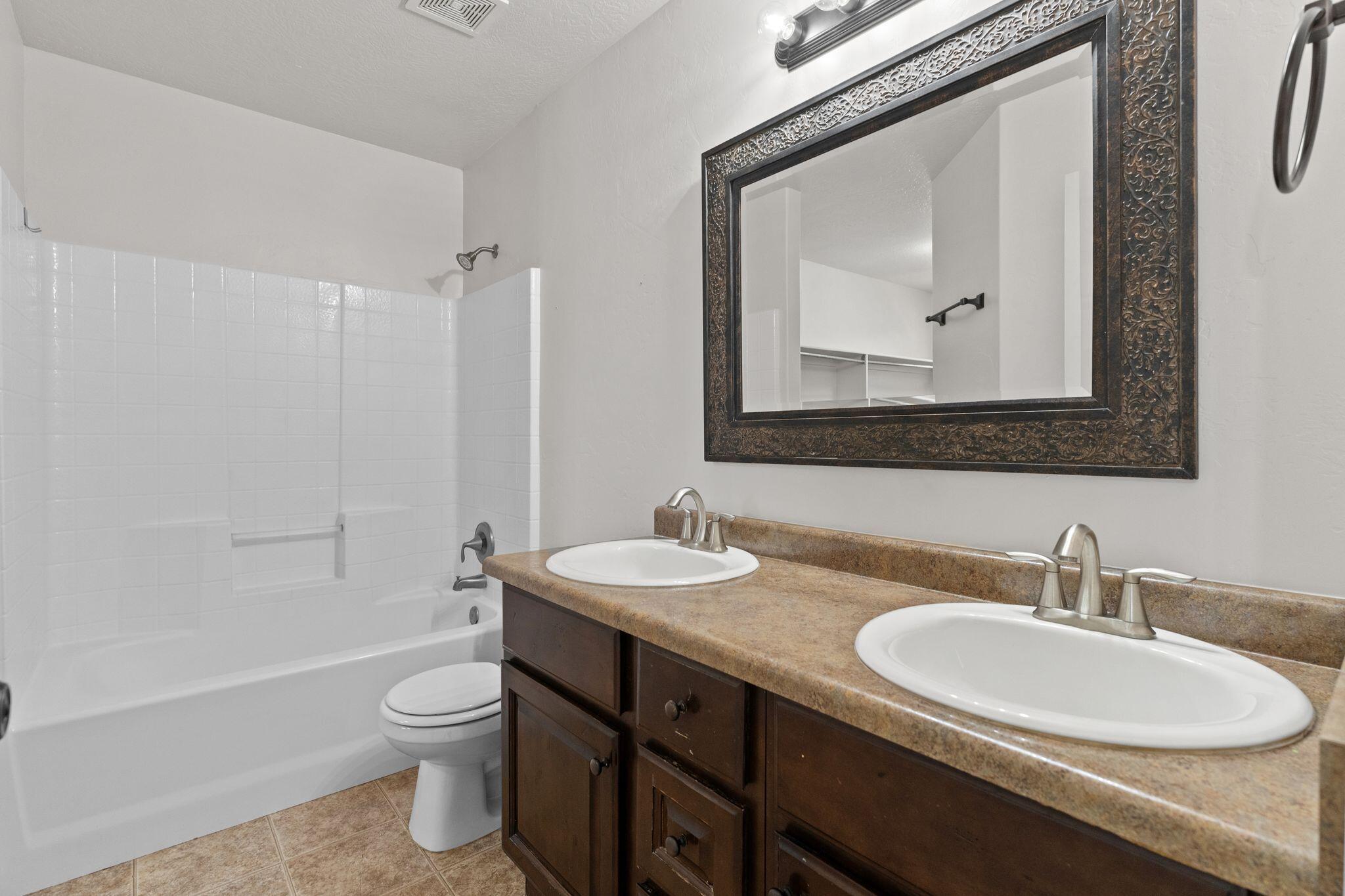 BLUFF VIEW TOWNHOMES - Residential