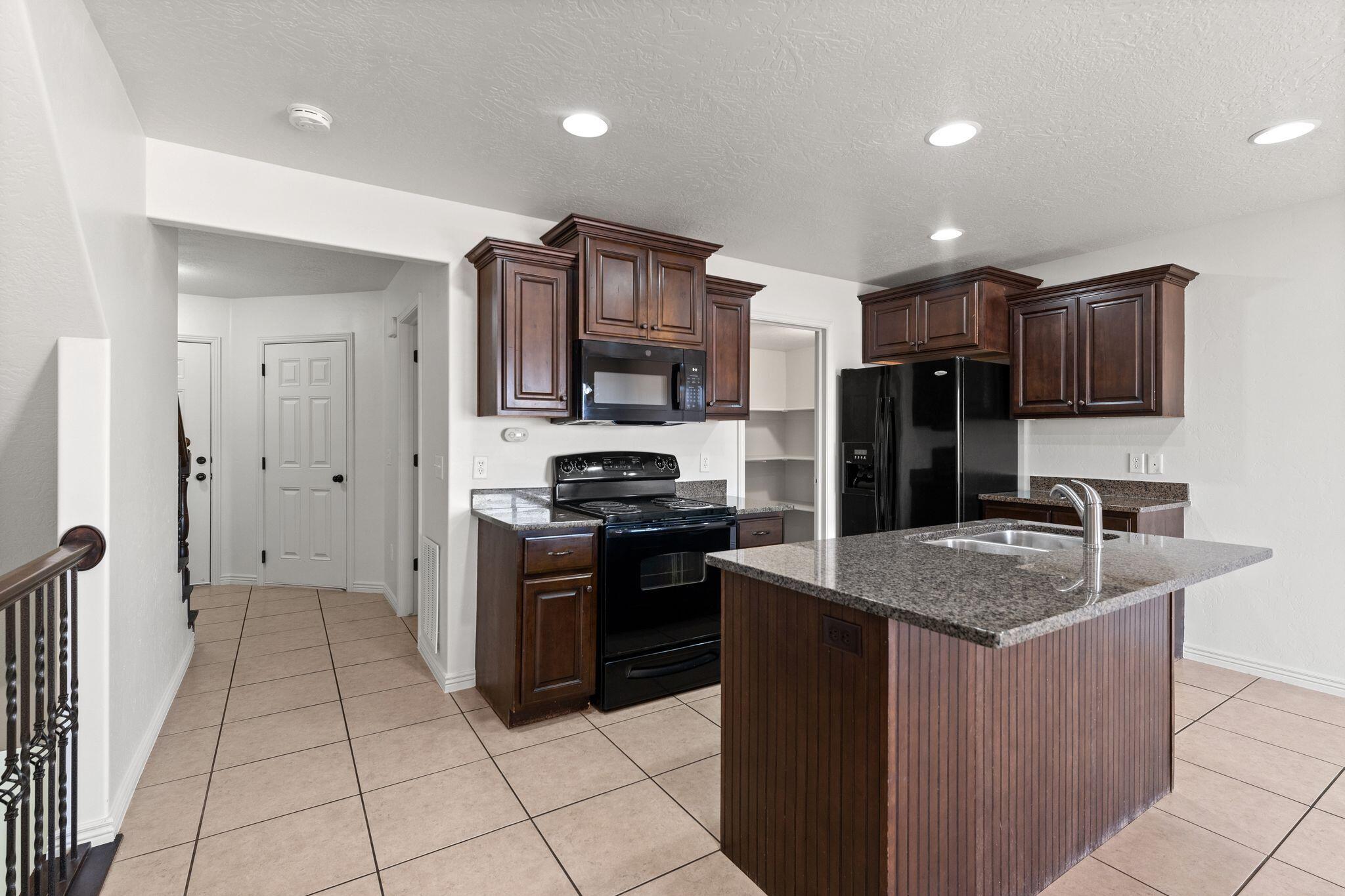 BLUFF VIEW TOWNHOMES - Residential