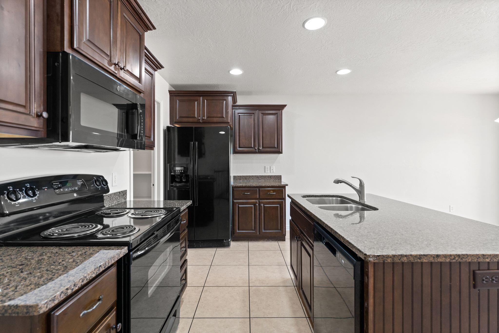 BLUFF VIEW TOWNHOMES - Residential