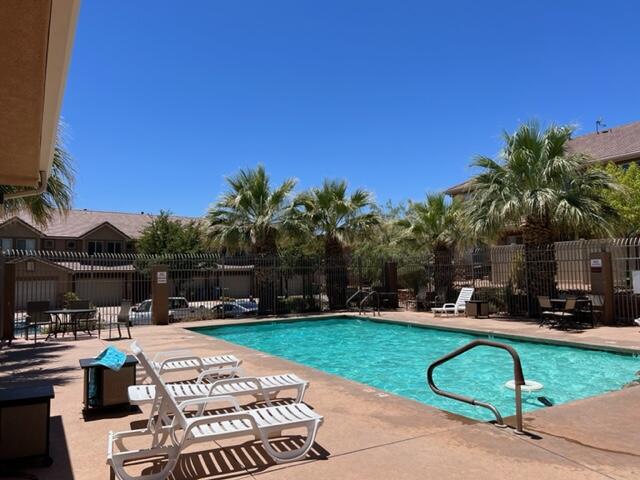 BLUFF VIEW TOWNHOMES - Residential