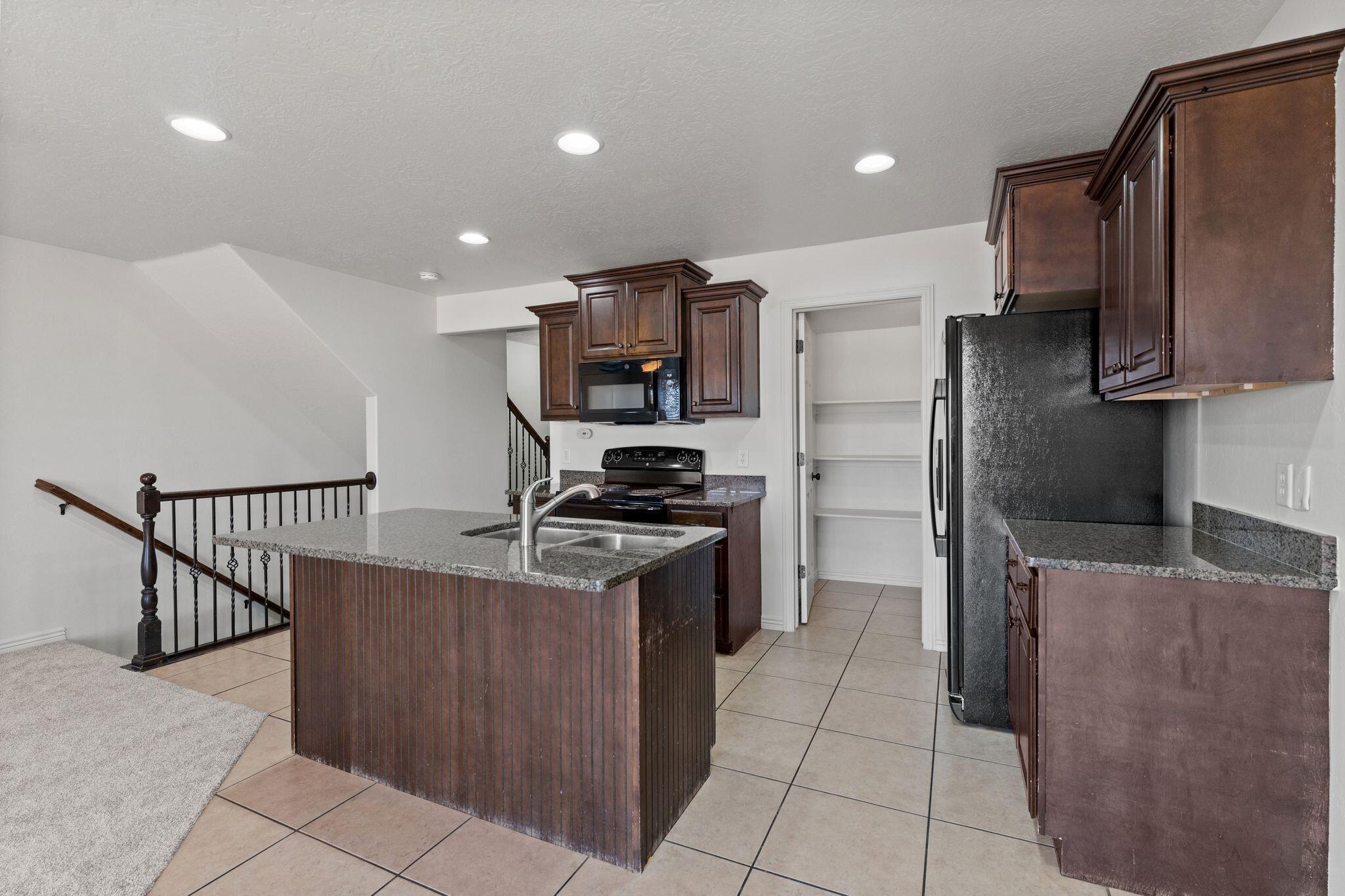 BLUFF VIEW TOWNHOMES - Residential