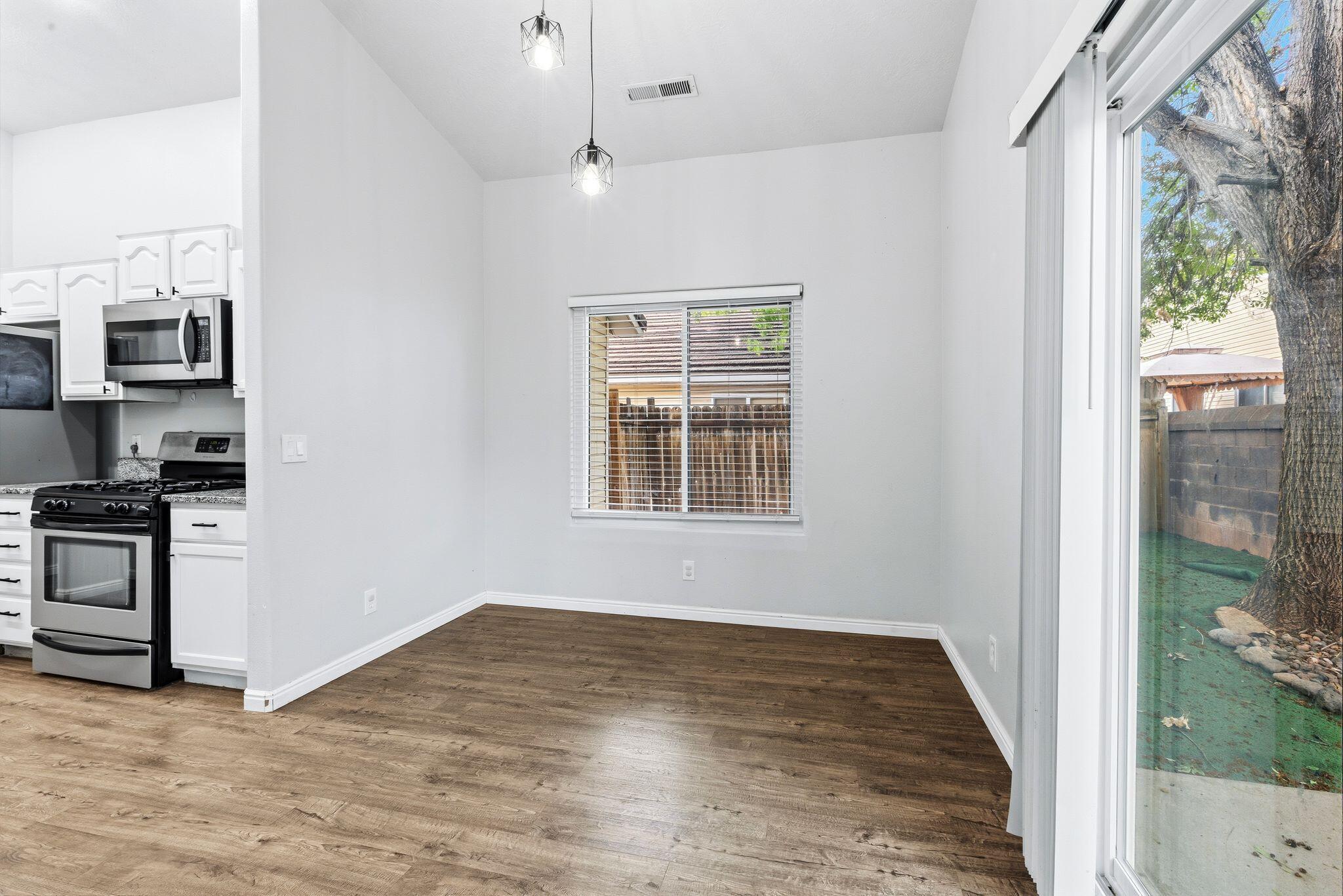 STONE POINT PATIO HOMES - Residential