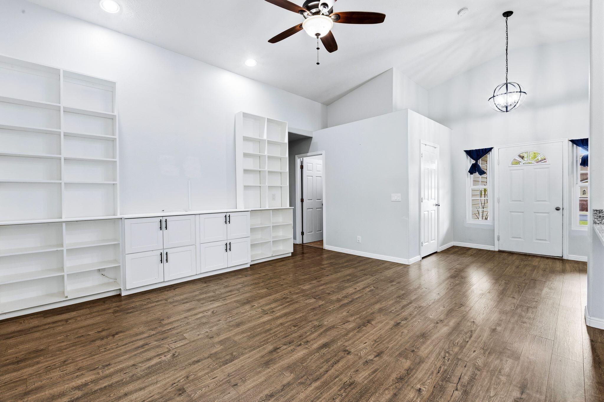 STONE POINT PATIO HOMES - Residential